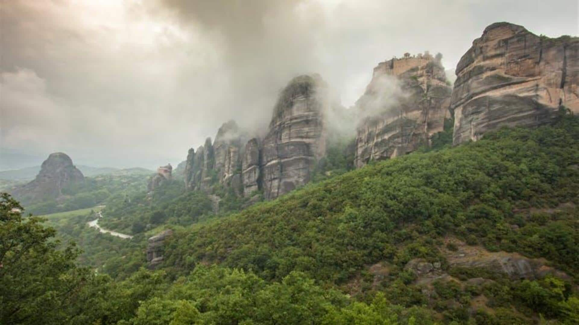 Menjelajahi Keindahan Gunung Athos, Yunani