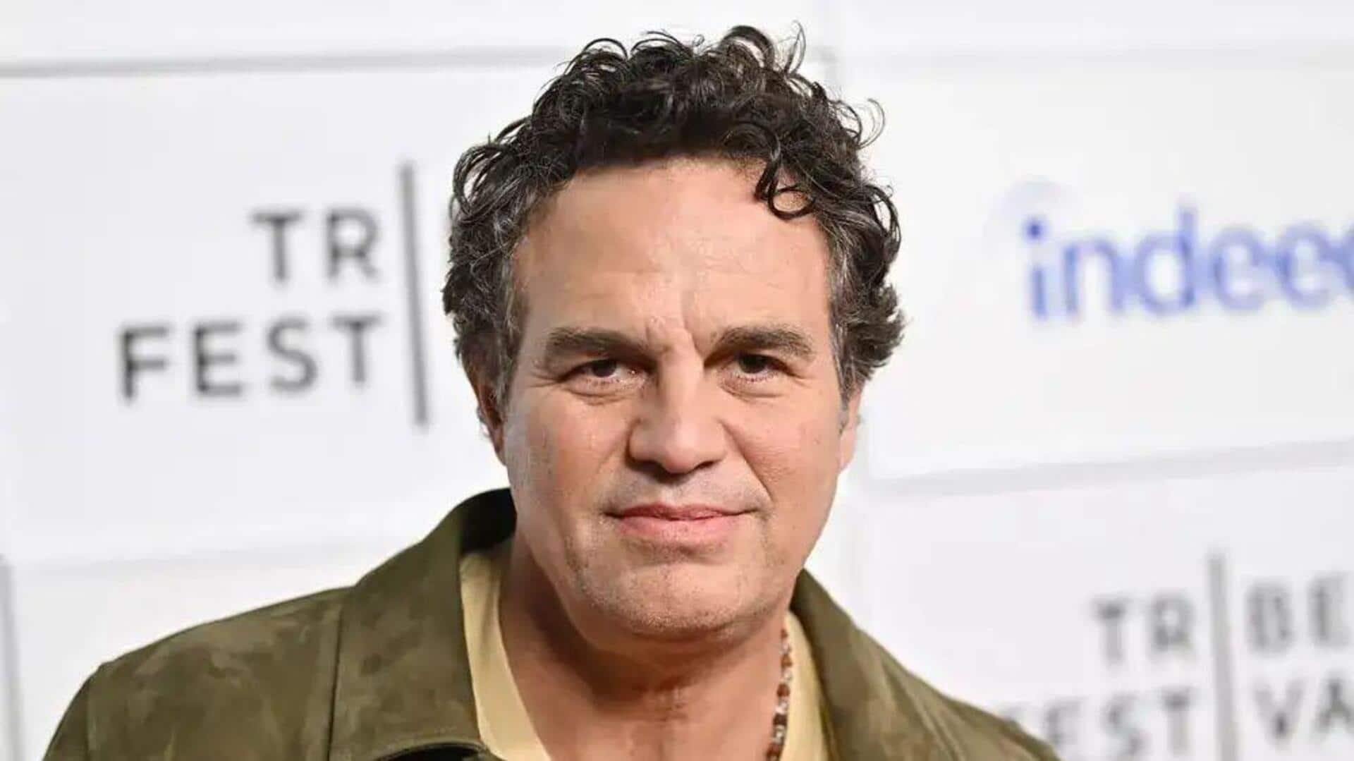 Bintang Hollywood mendukung karya pengrajin di panggung global