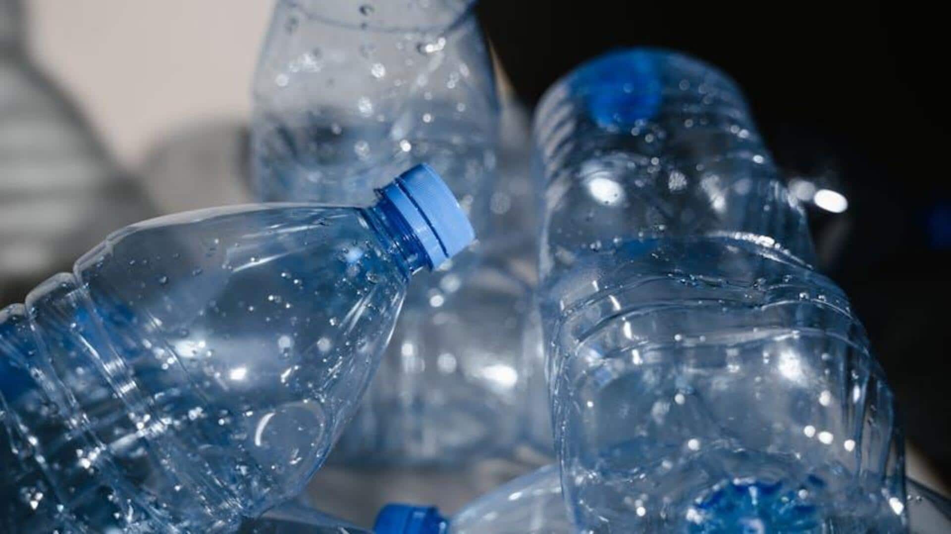 Membuat pot dari botol plastik secara inovatif