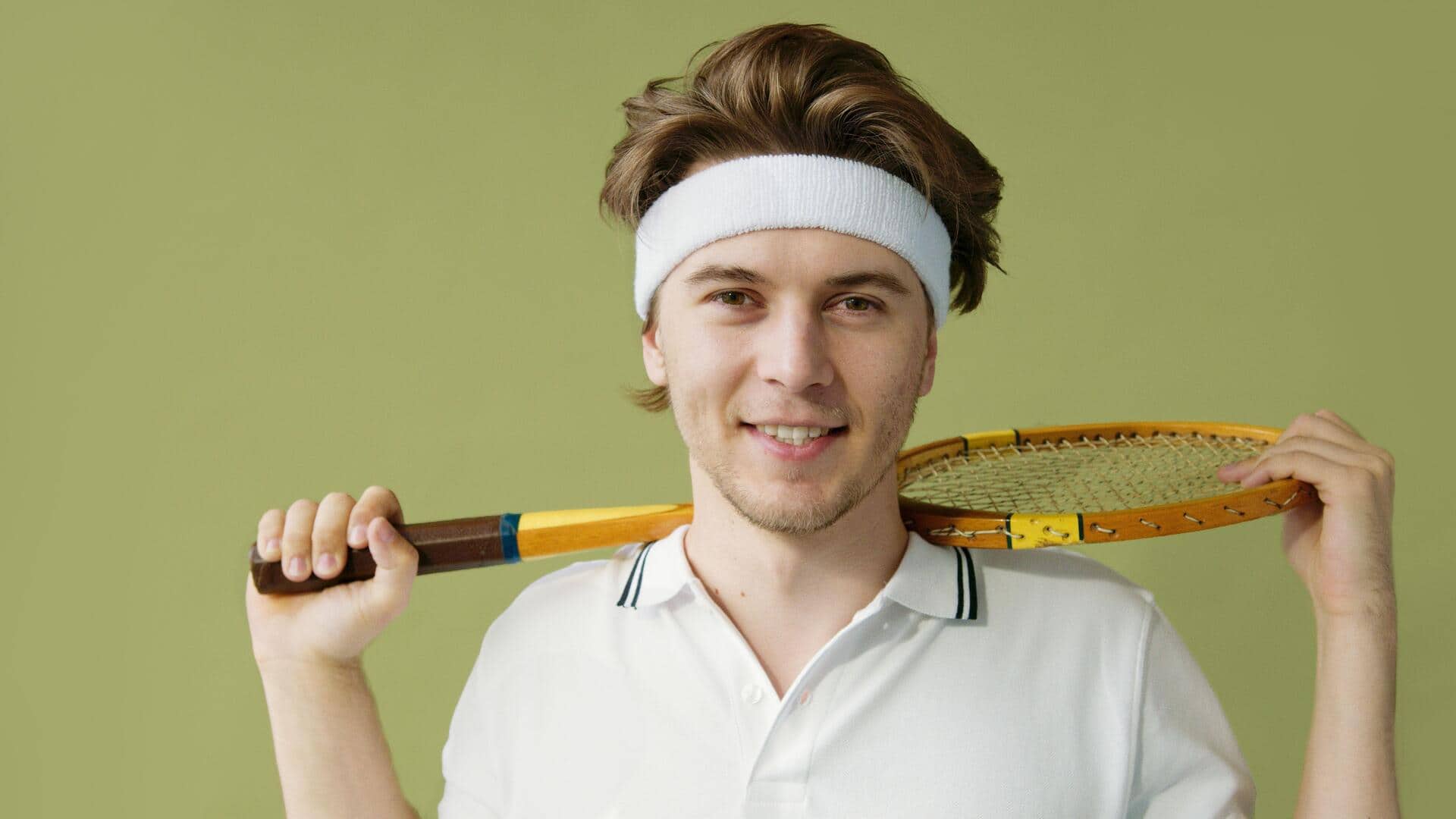 Mengapa atlet sering memakai headband?
