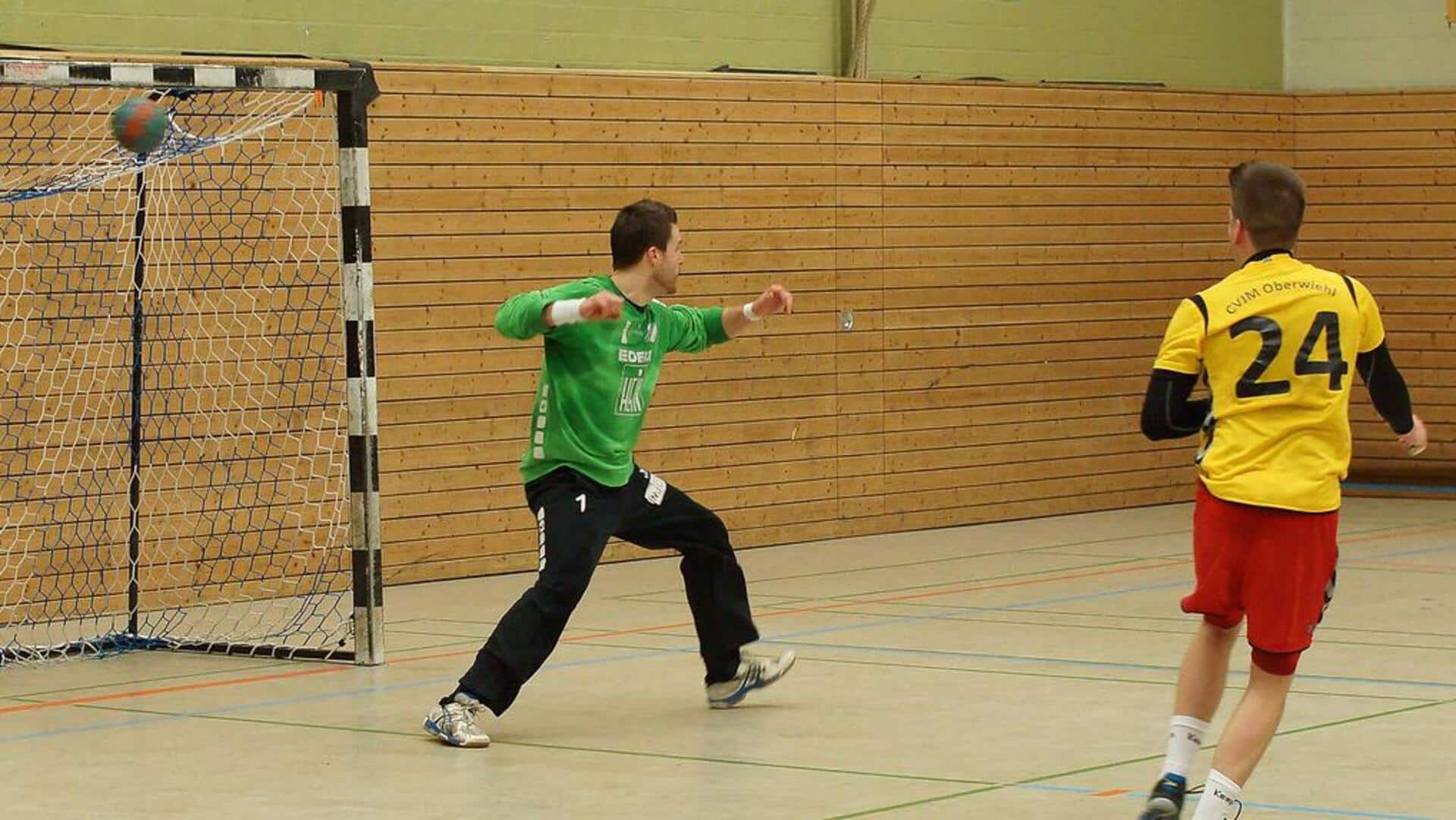 Mengapa gawang handball selalu berwarna bergantian?