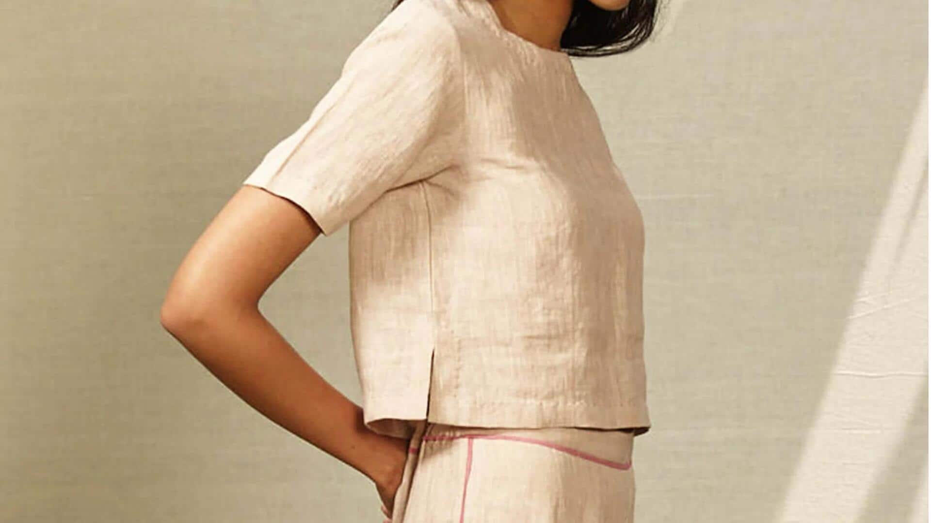 Blus linen untuk tampilan elegan di musim hujan