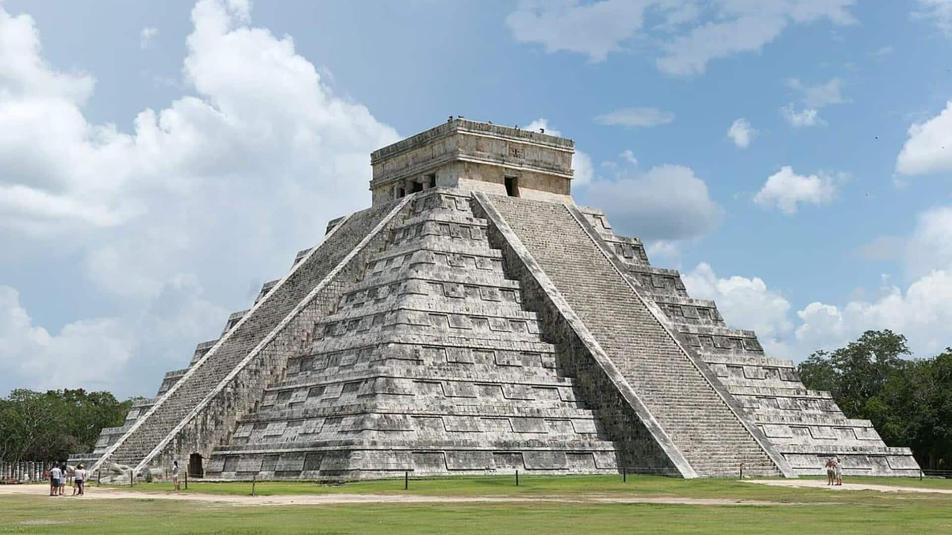 Mengungkap astronomi kuno Chichen Itza dengan panduan perjalanan ini