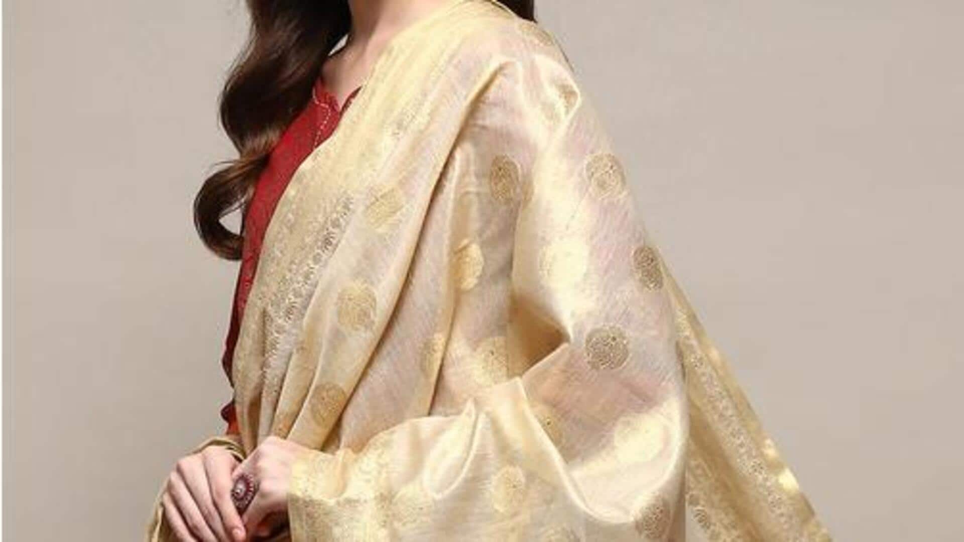 Teknik memakai dupatta untuk perayaan India