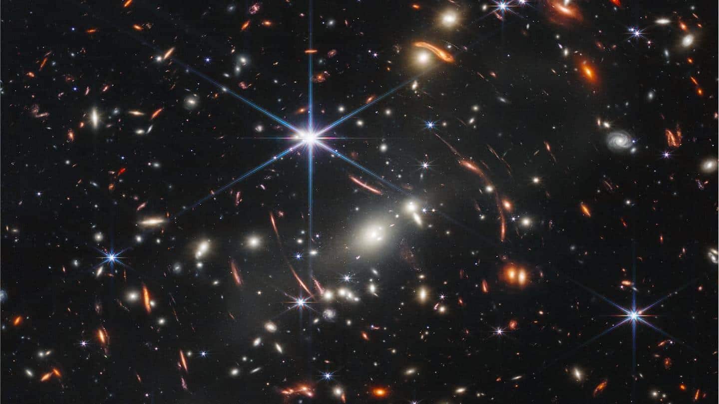 Ilmuwan temukan gugus bintang tertua melalui foto medan jauh James Webb