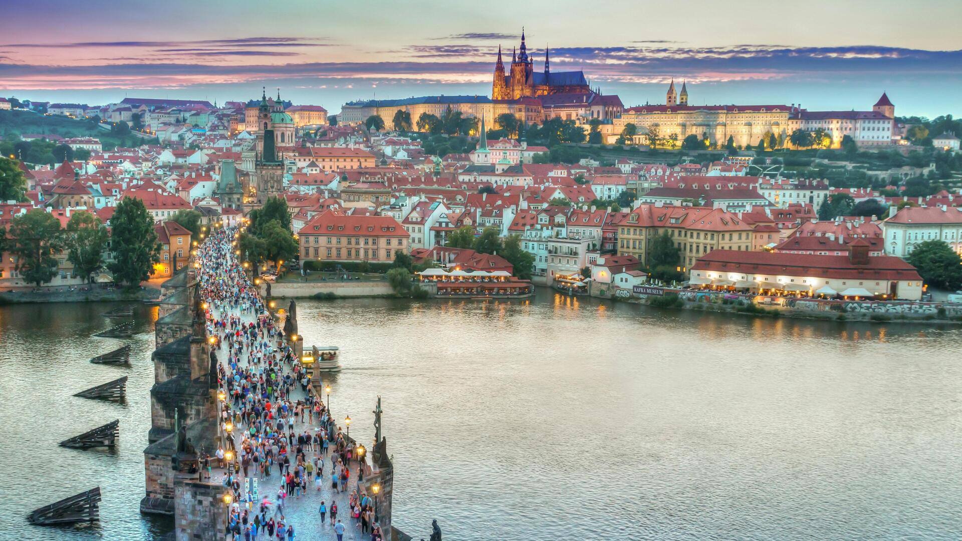 Menemukan Jalan Bersejarah di Praha selain Kastel Praha