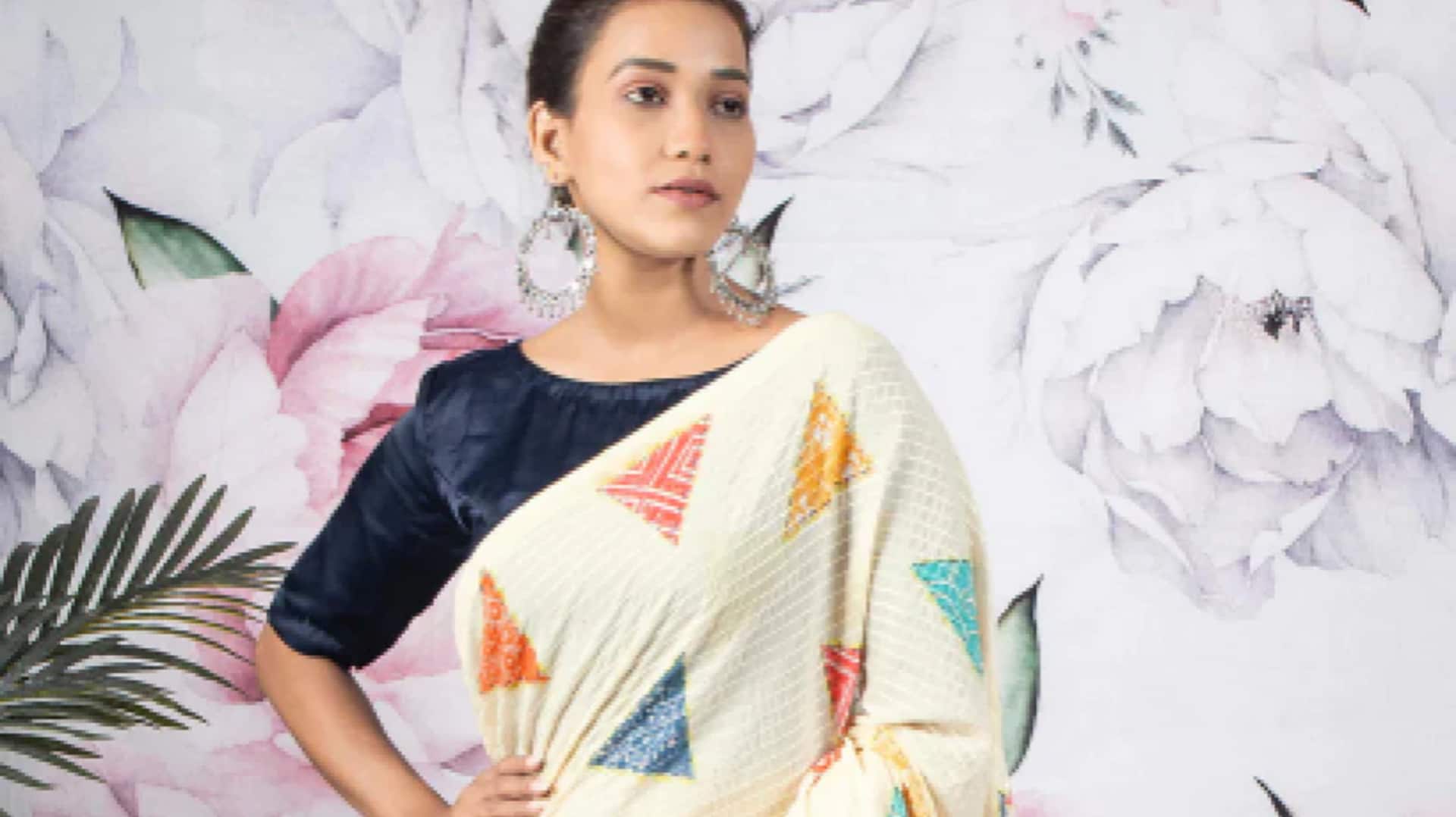 Pola geometris dalam gaya draping sari tradisional