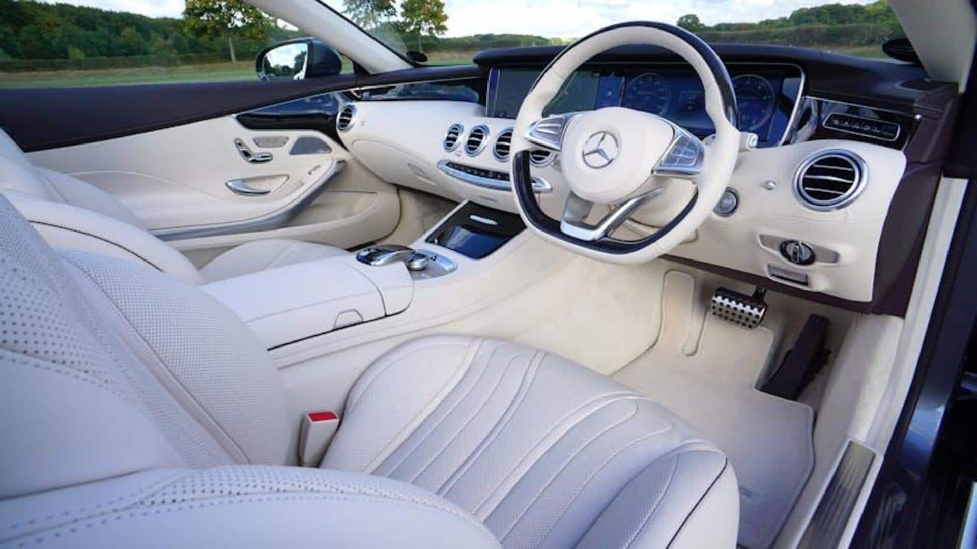Desain Interior Mobil Mewah: Lima Pilihan Eksklusif Desain Interior Mobil Mewah: Lima Pilihan Eksklusif
