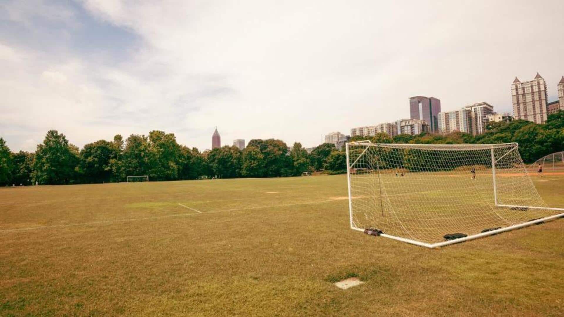 Mengapa gawang sepak bola selalu memiliki jaring? Lima alasan abadi