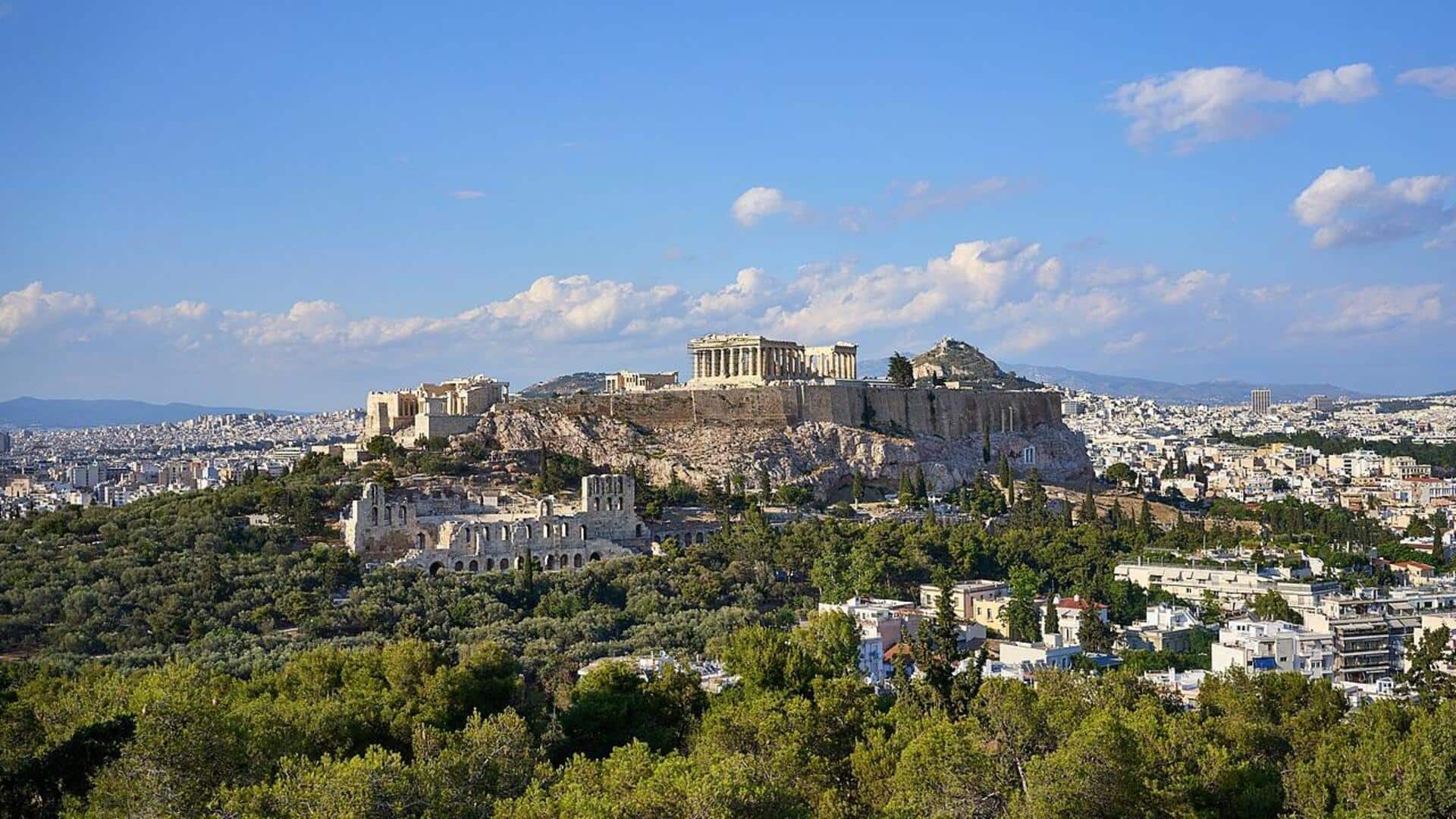Mengunjungi Akropolis Bersejarah di Athena, Yunani