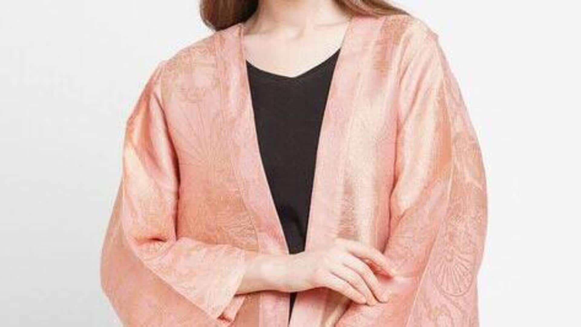 Elegansi musim panas: Jaket tenun dalam mode India