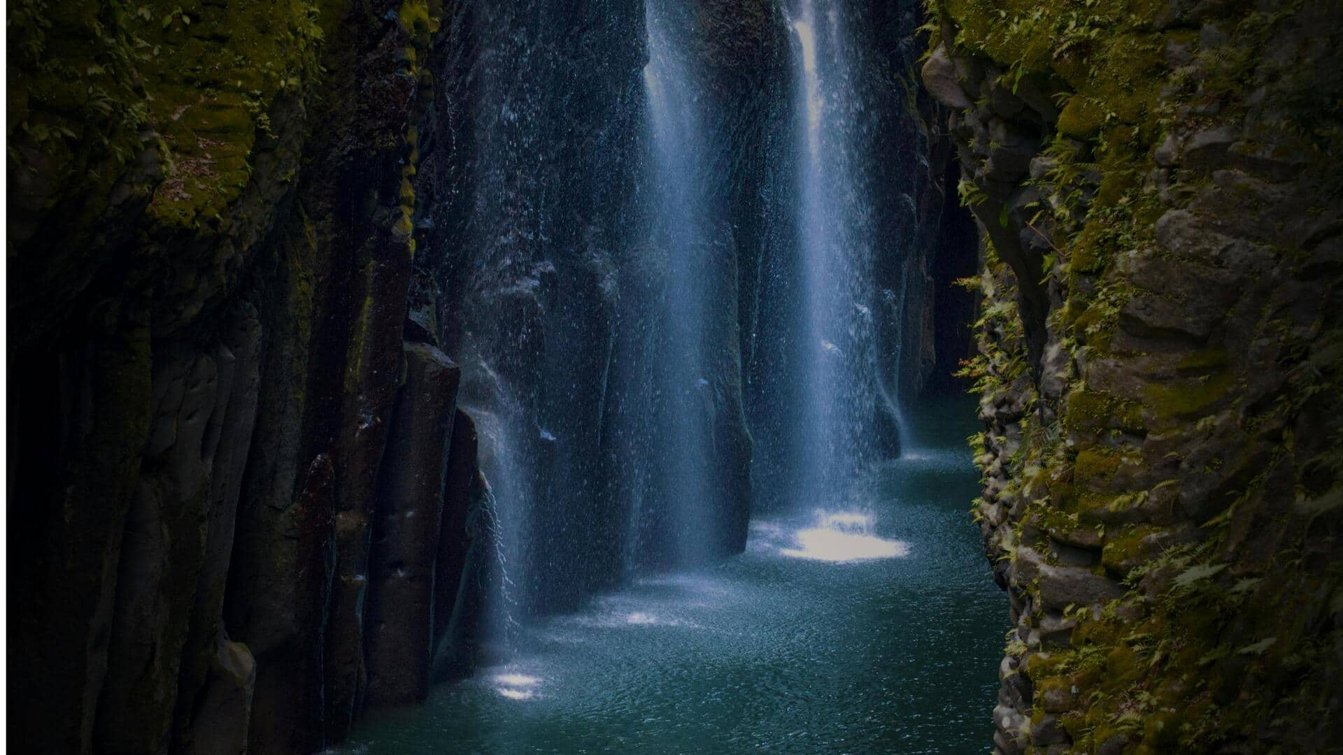 Menikmati Keindahan Mistis Ngarai Takachiho, Jepang