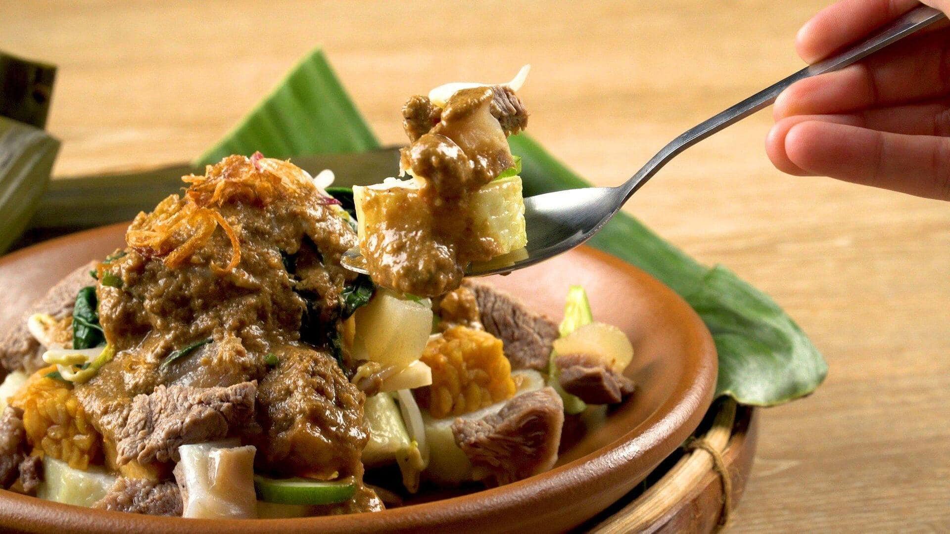 Menikmati Kuliner Jalanan Surabaya dengan Harga yang Terjangkau Menikmati Kuliner Jalanan Surabaya dengan Harga yang Terjangkau