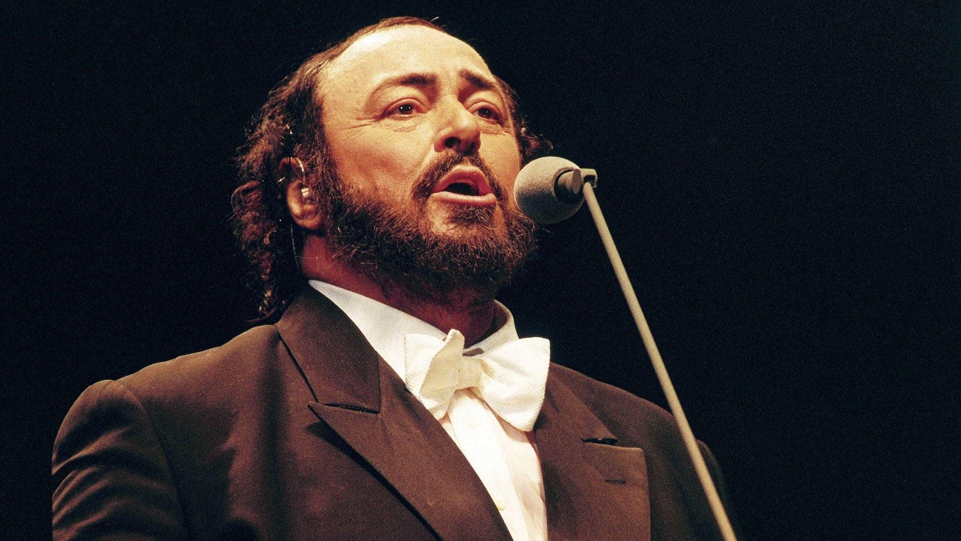 Lima penampilan opera Luciano Pavarotti yang abadi