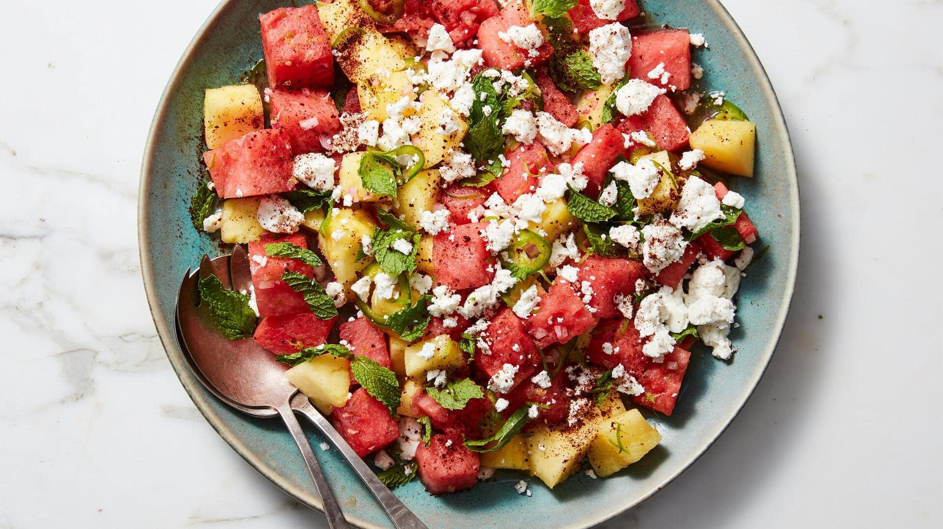 Menjelajahi Salad Buah Tropis Indonesia