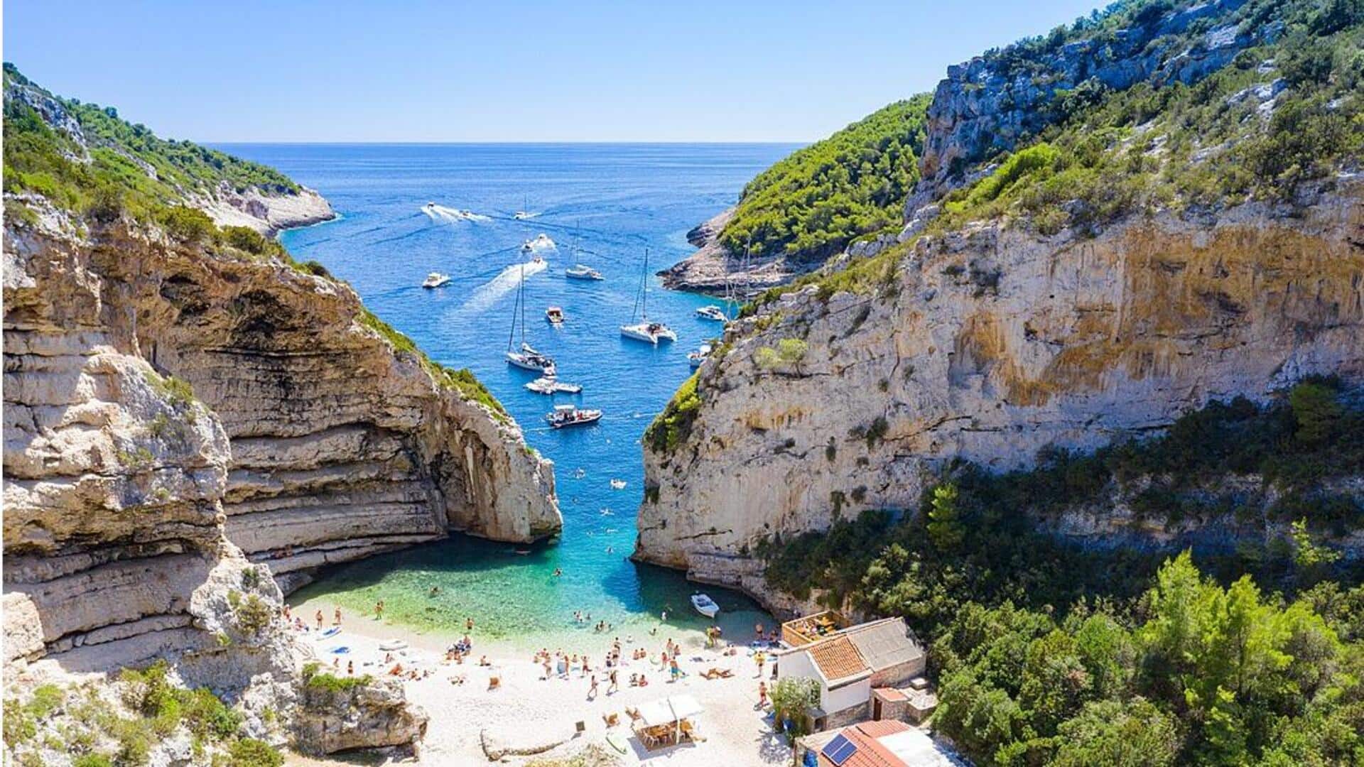 Pantai Tersembunyi di Kroasia yang Wajib Dikunjungi