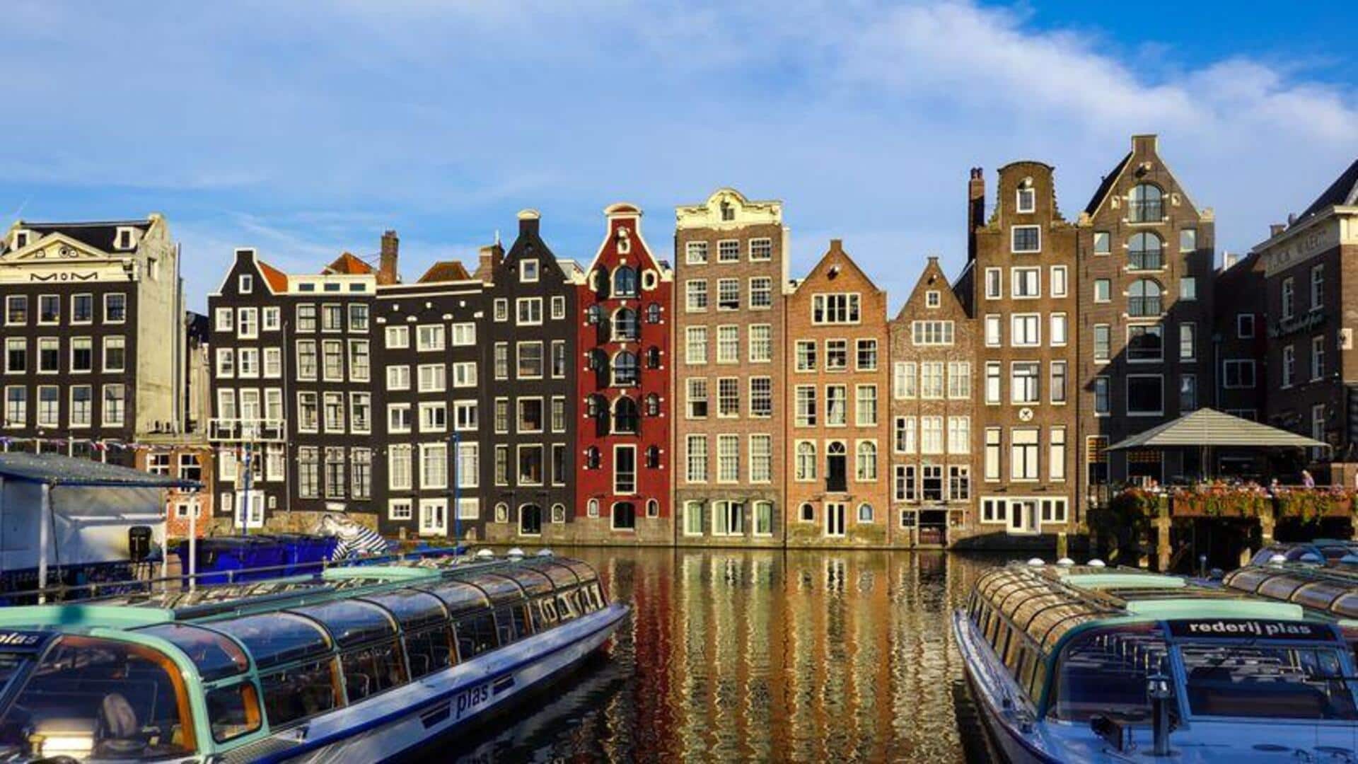 Mencari Ketenangan di Kanal-Kanal Amsterdam, Belanda