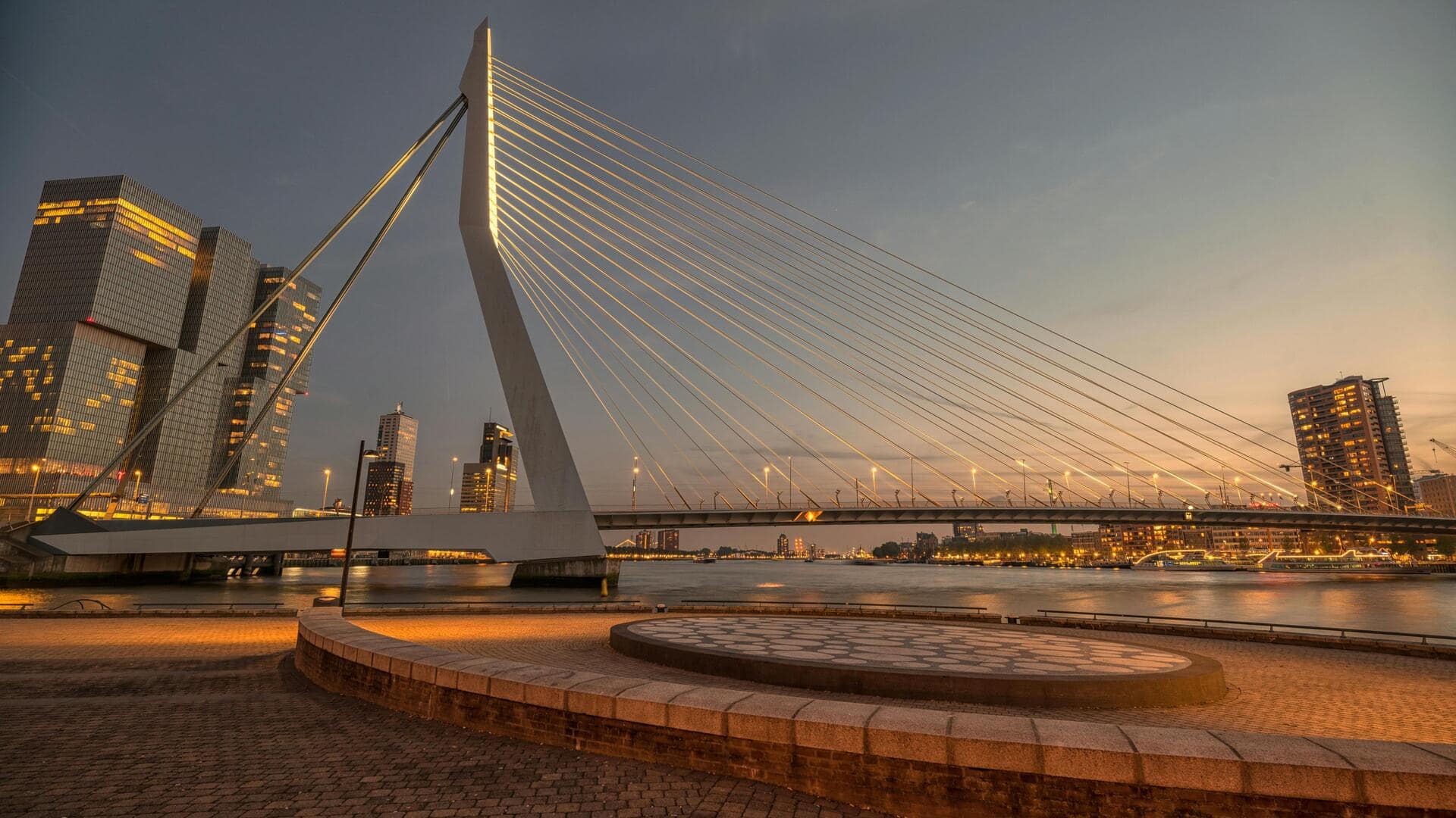 Lima Keajaiban Arsitektur Rotterdam yang Wajib Dikunjungi