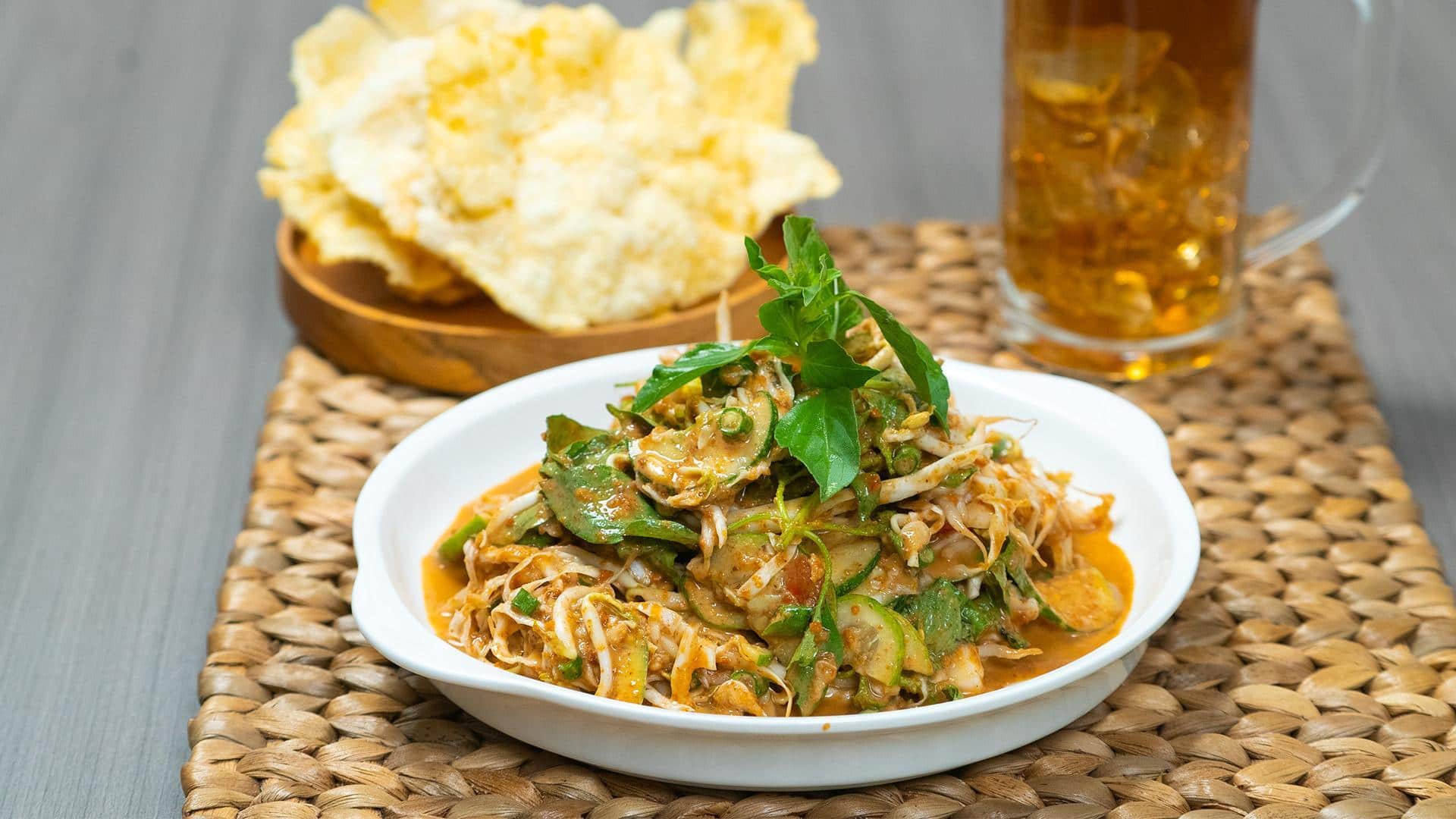 Menikmati Salad Indonesia yang Menggugah Selera Menikmati Salad Indonesia yang Menggugah Selera
