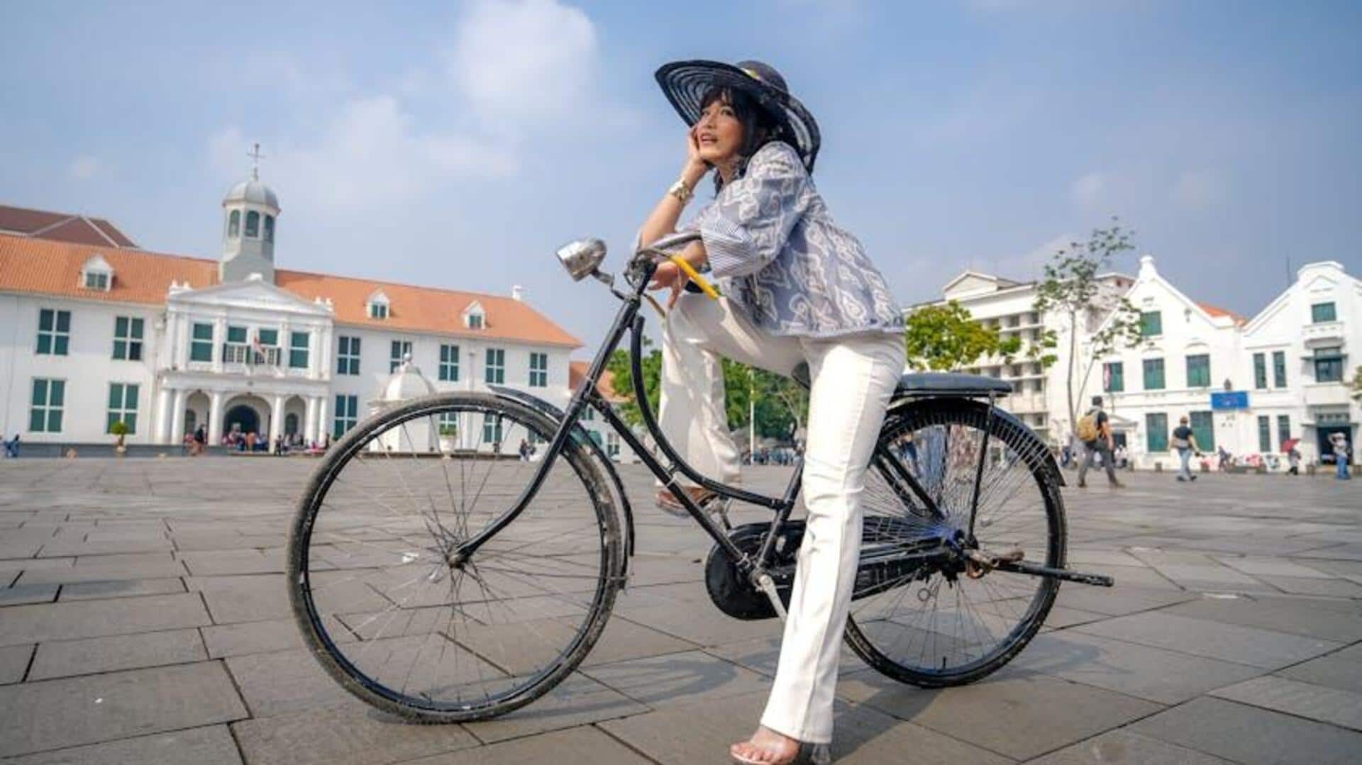 Tips Fesyen yang Terinspirasi dari Pakaian Warisan Indonesia Tips Fesyen yang Terinspirasi dari Pakaian Warisan Indonesia