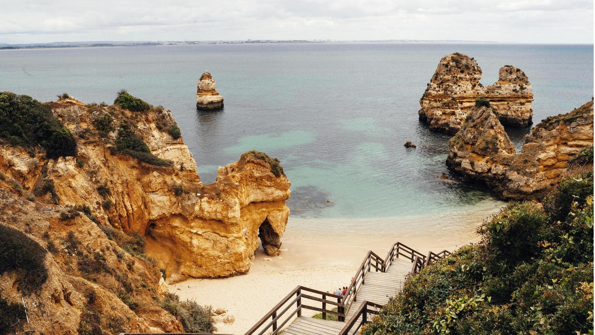 Menjelajahi Jalur Pesisir Portugal yang Tenang