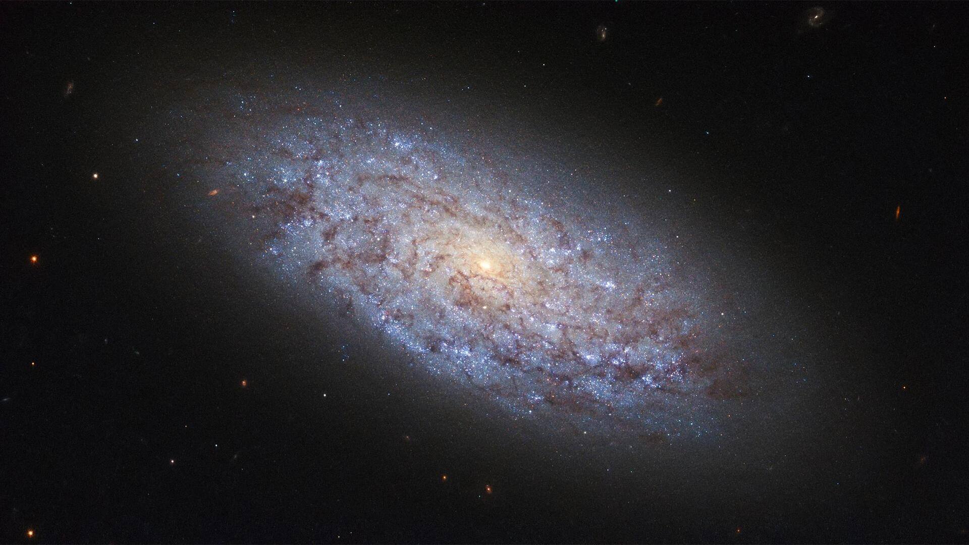 Lima Galaksi Misterius yang Tak Terlihat oleh Mata Telanjang