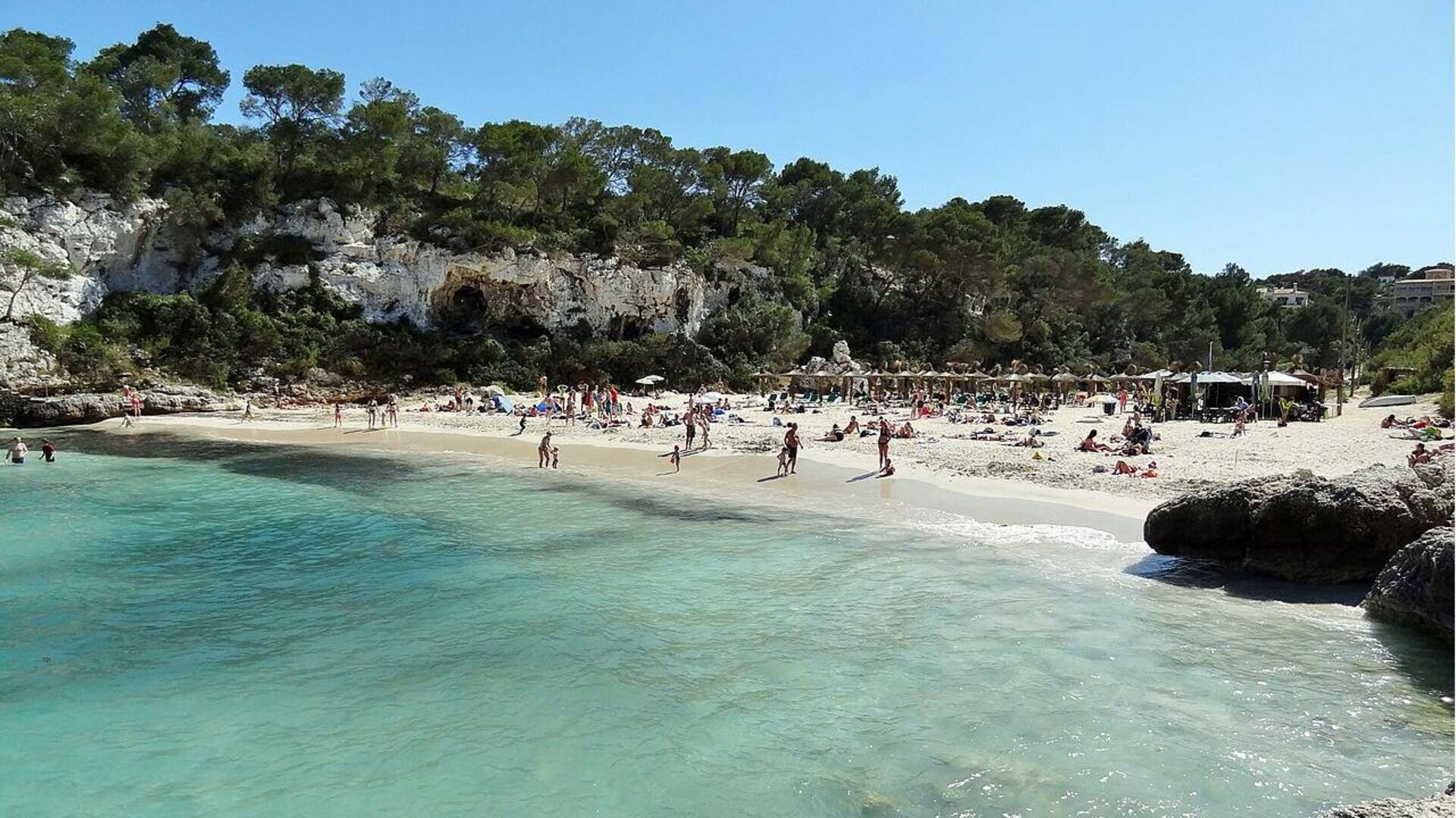 Pelarian Tenang di Pantai-Pantai Mallorca, Spanyol