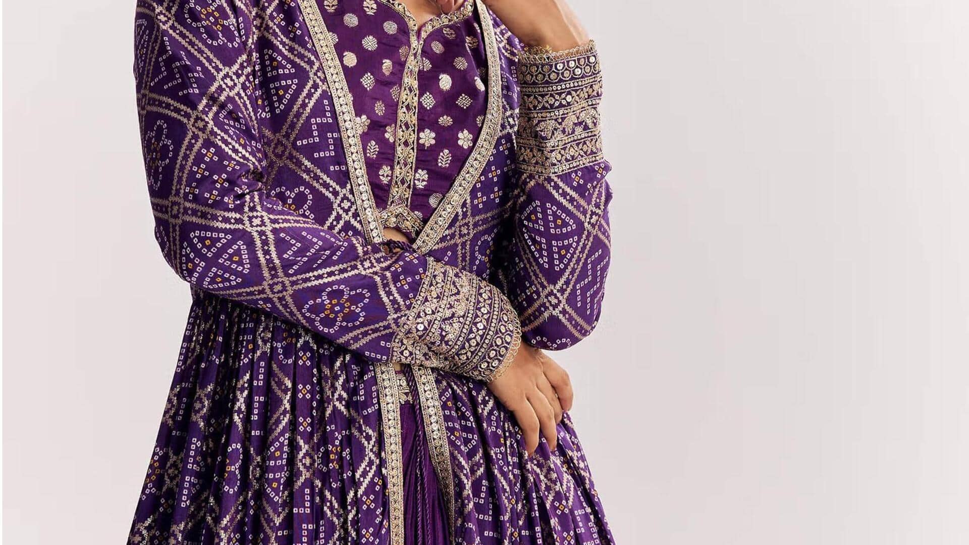 Lima cara abadi memakai pakaian sutra Indowestern