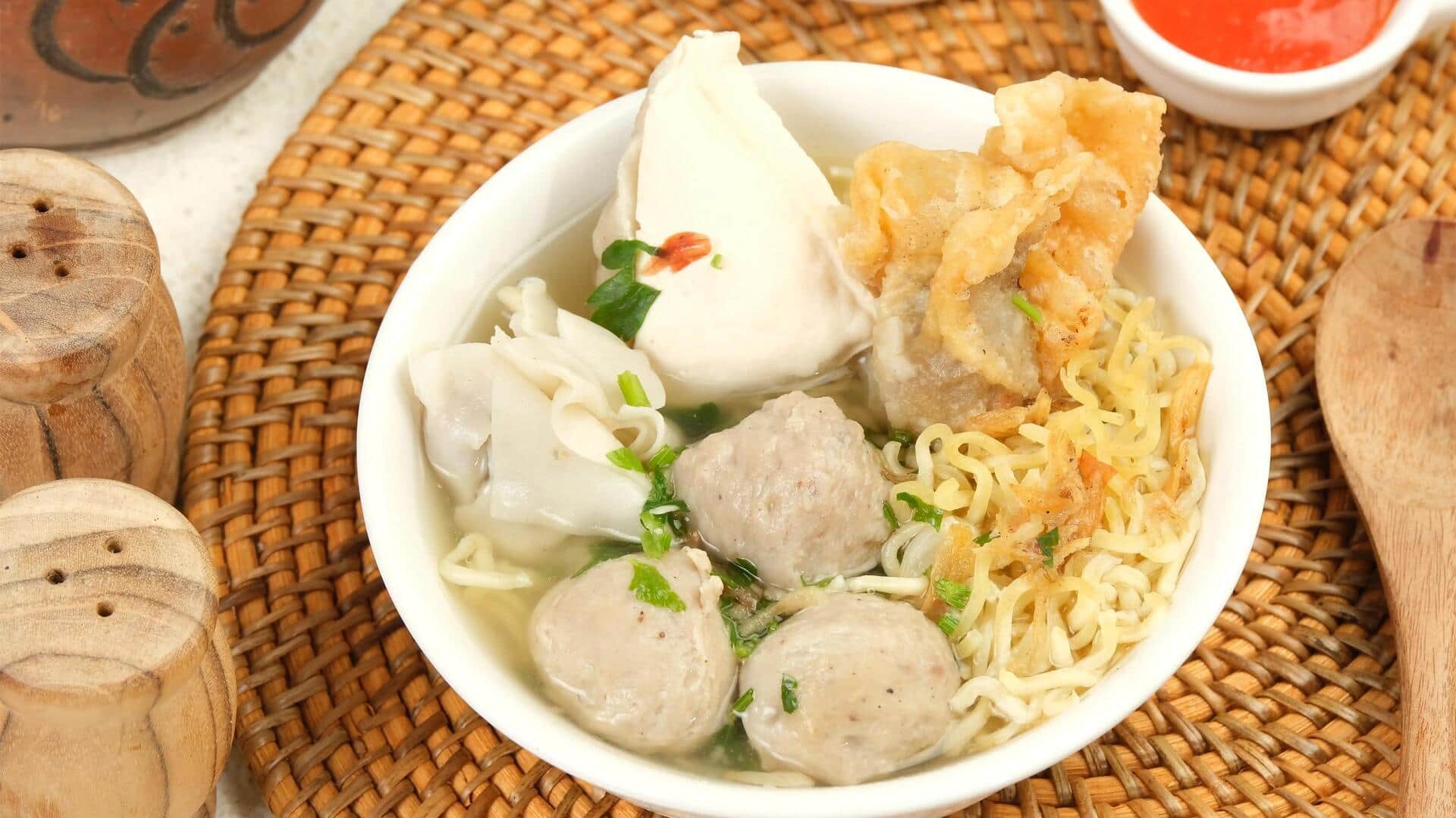 Lima Kuliner Jalanan Ikonik dari Indonesia yang Wajib Anda Coba