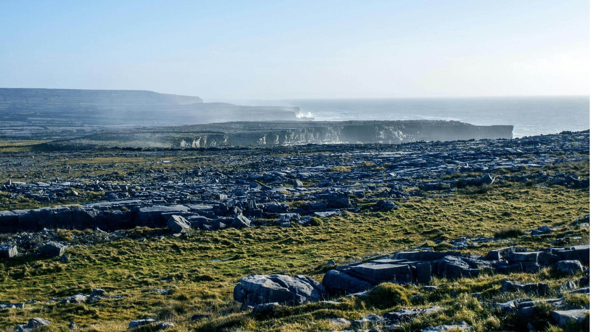 Menjelajahi Keindahan Pulau Aran, Irlandia