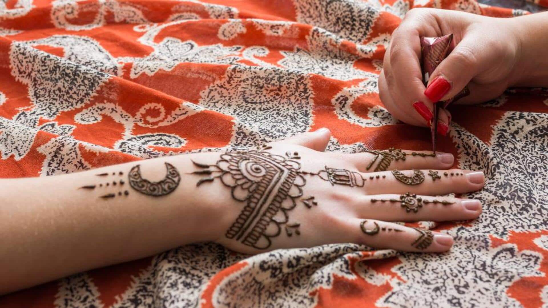 Desain henna unik memperkaya fesyen pengantin India