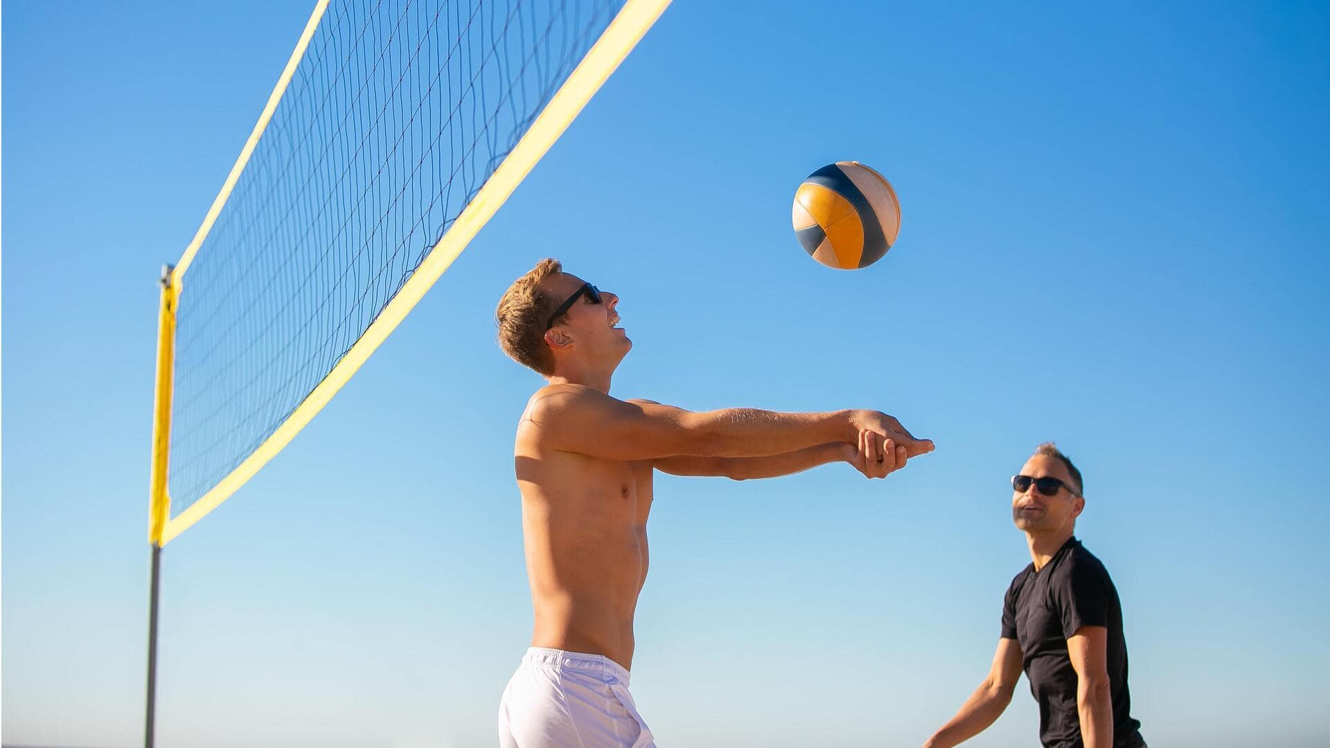 Mengapa tinggi net berbeda dalam bola voli pria dan wanita?