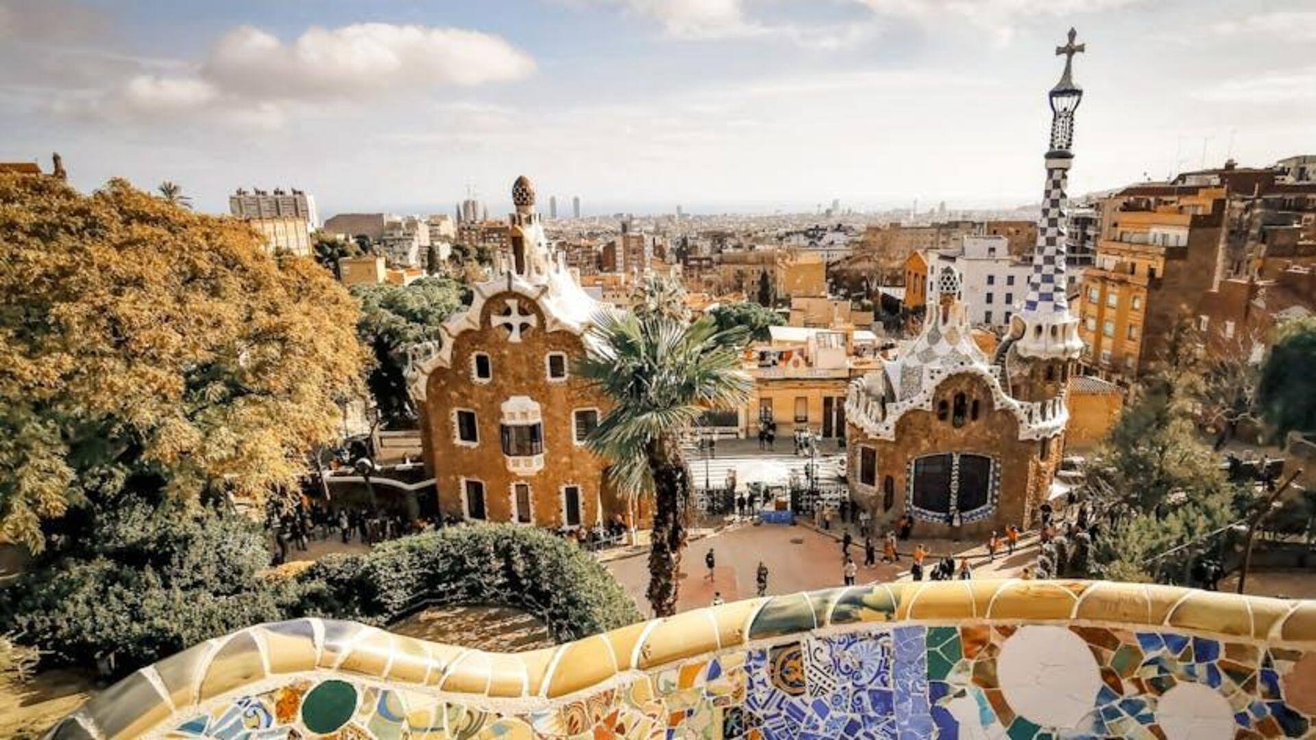 Permata Tersembunyi Barcelona: Jelajahi Park Guell dan Lukisan Dinding Warna-warni