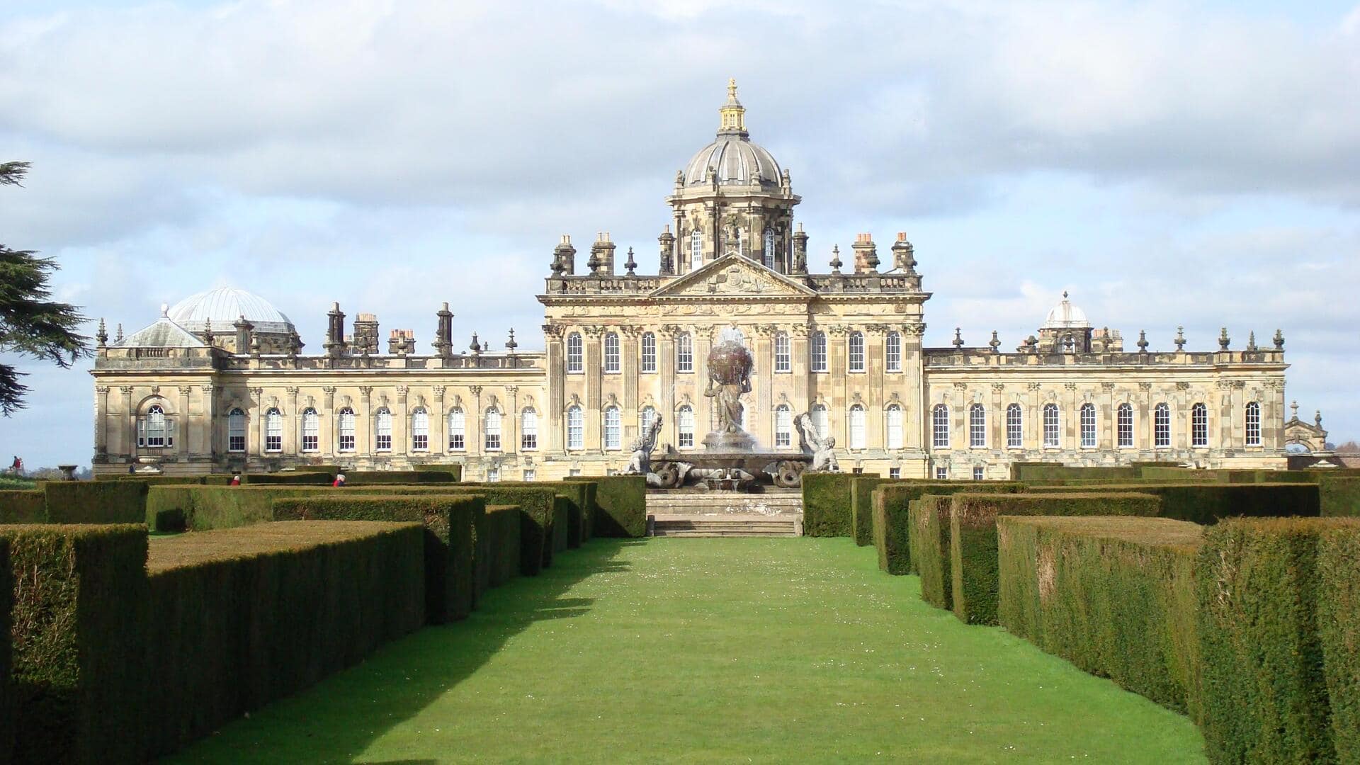 Menikmati Taman yang Tenang di Yorkshire, Inggris