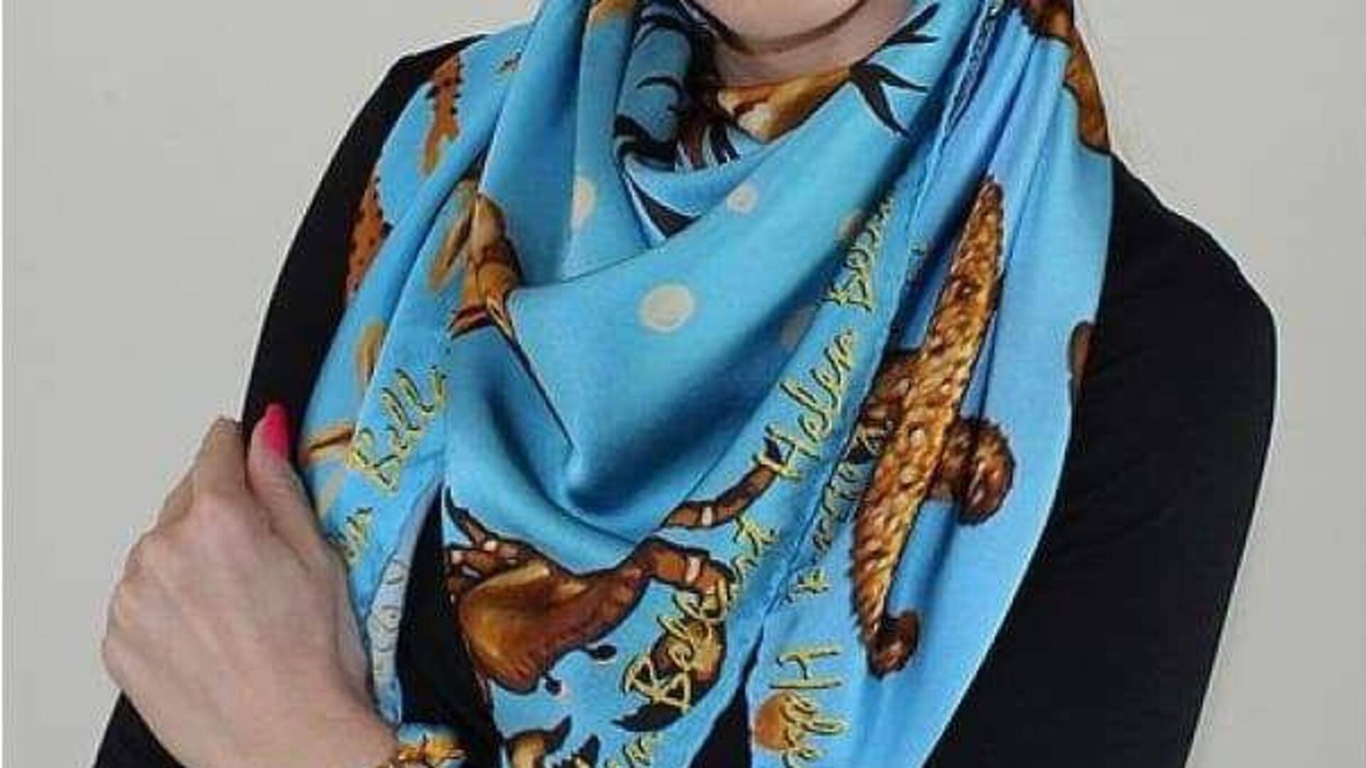 Gaya abadi dengan syal sutra untuk musim gugur