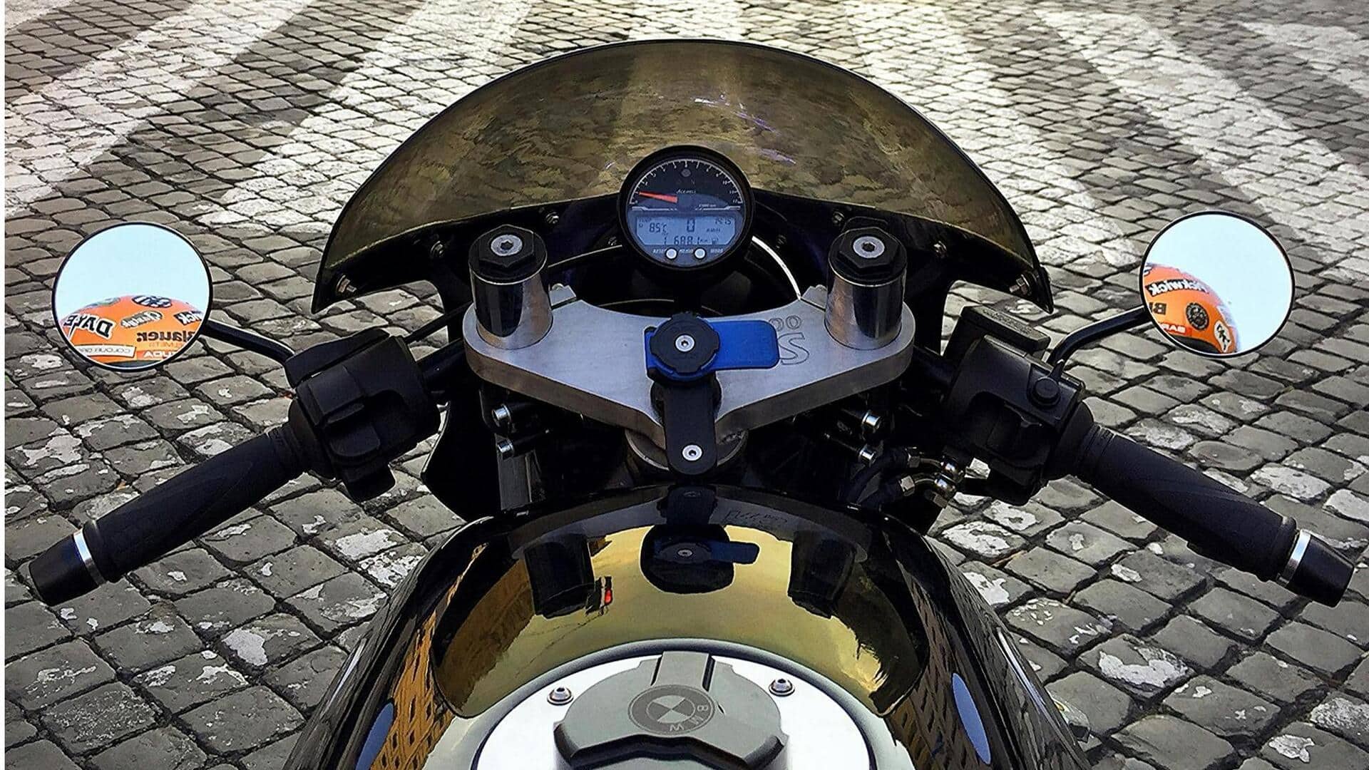 Kegunaan Tak Terduga Cermin Sepeda Motor saat Perjalanan Jauh Kegunaan Tak Terduga Cermin Sepeda Motor saat Perjalanan Jauh