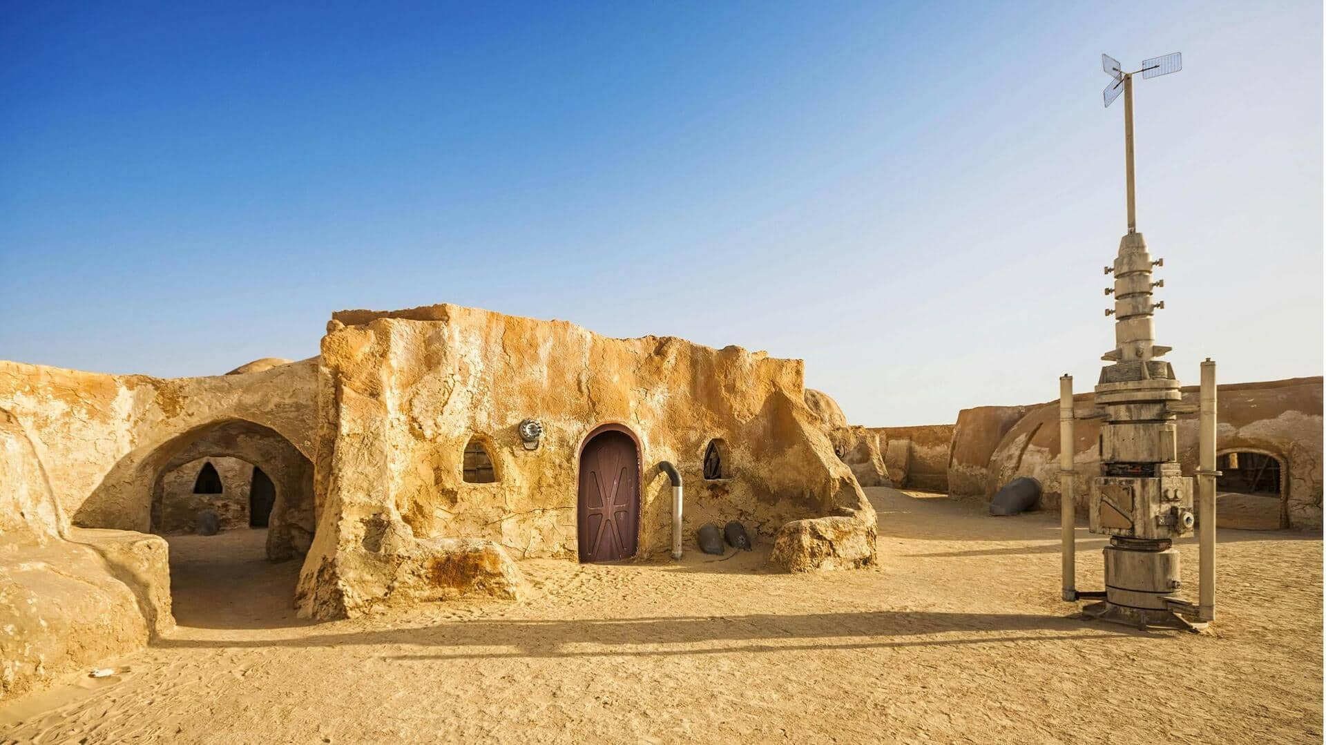 Menjelajahi Lokasi Syuting Film Star Wars Di Tunisia