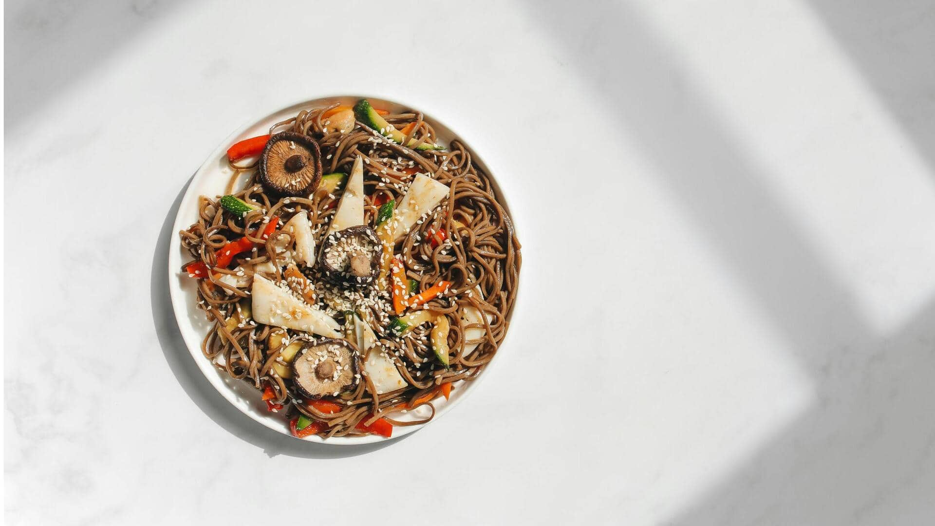 Alternatif Bakmi Goreng Vegan yang Lebih Sehat