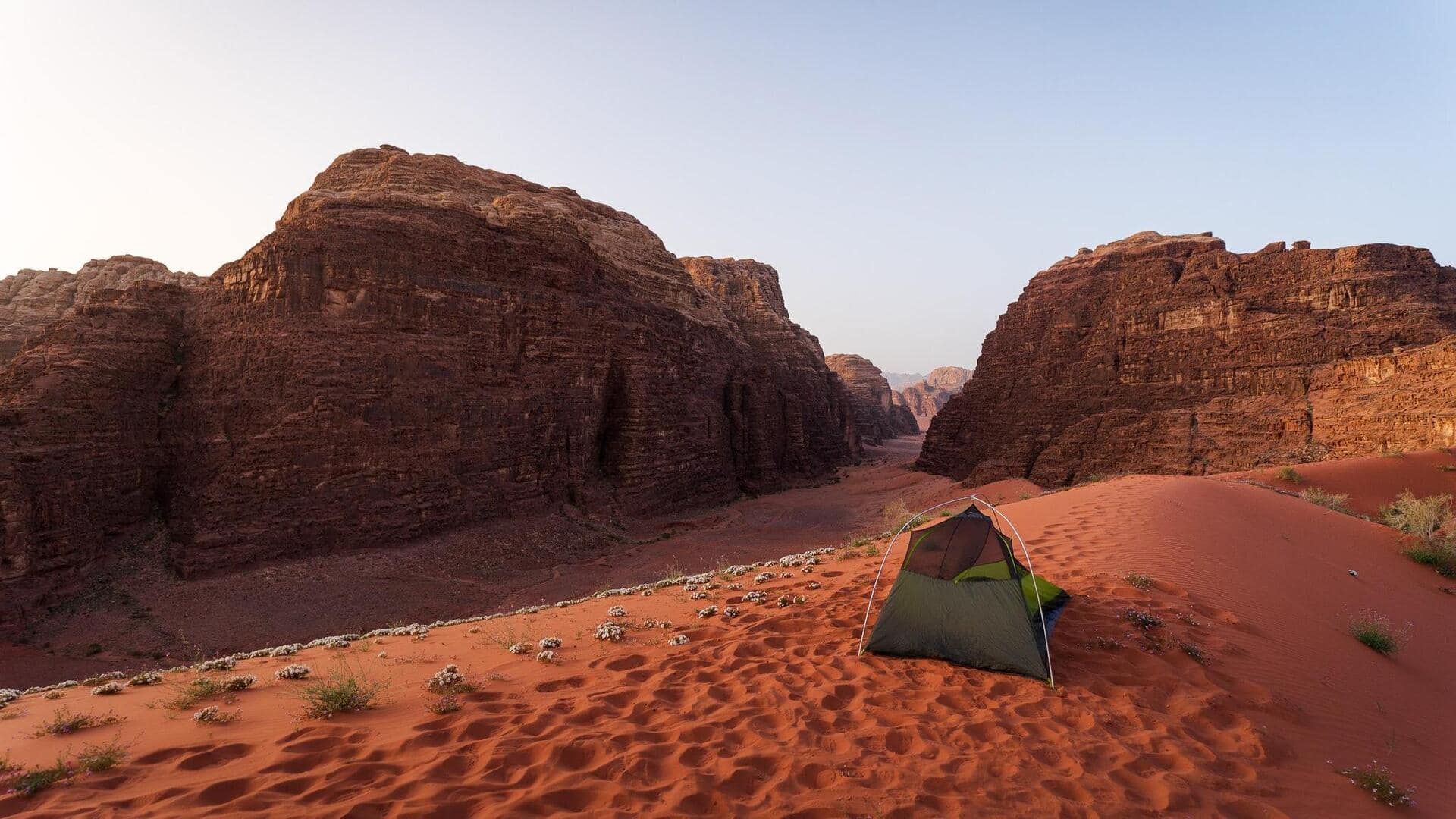 Sederet Item Wajib Untuk Berkemah Di Gurun Wadi Rum