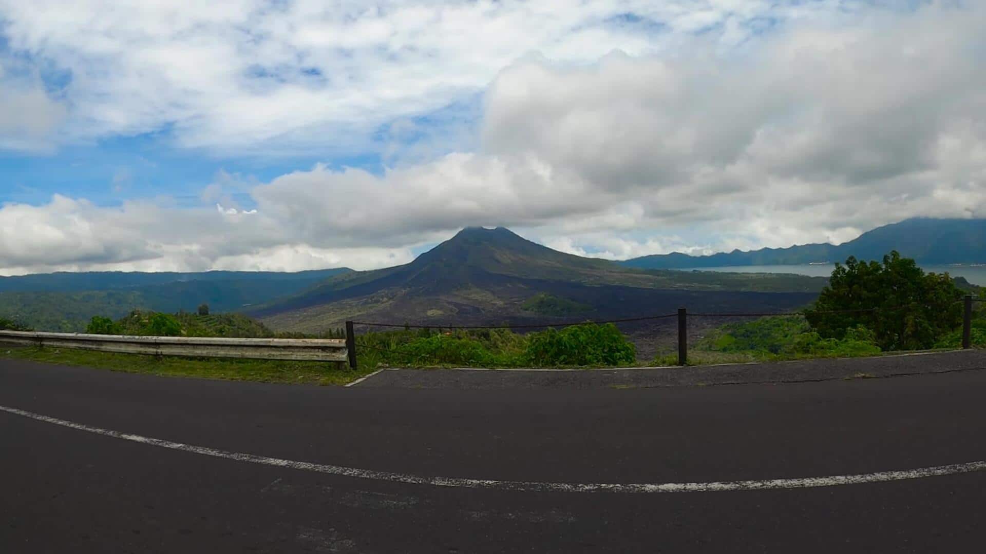 Menjelajahi Lima Rute Perjalanan Darat yang Indah di Bali