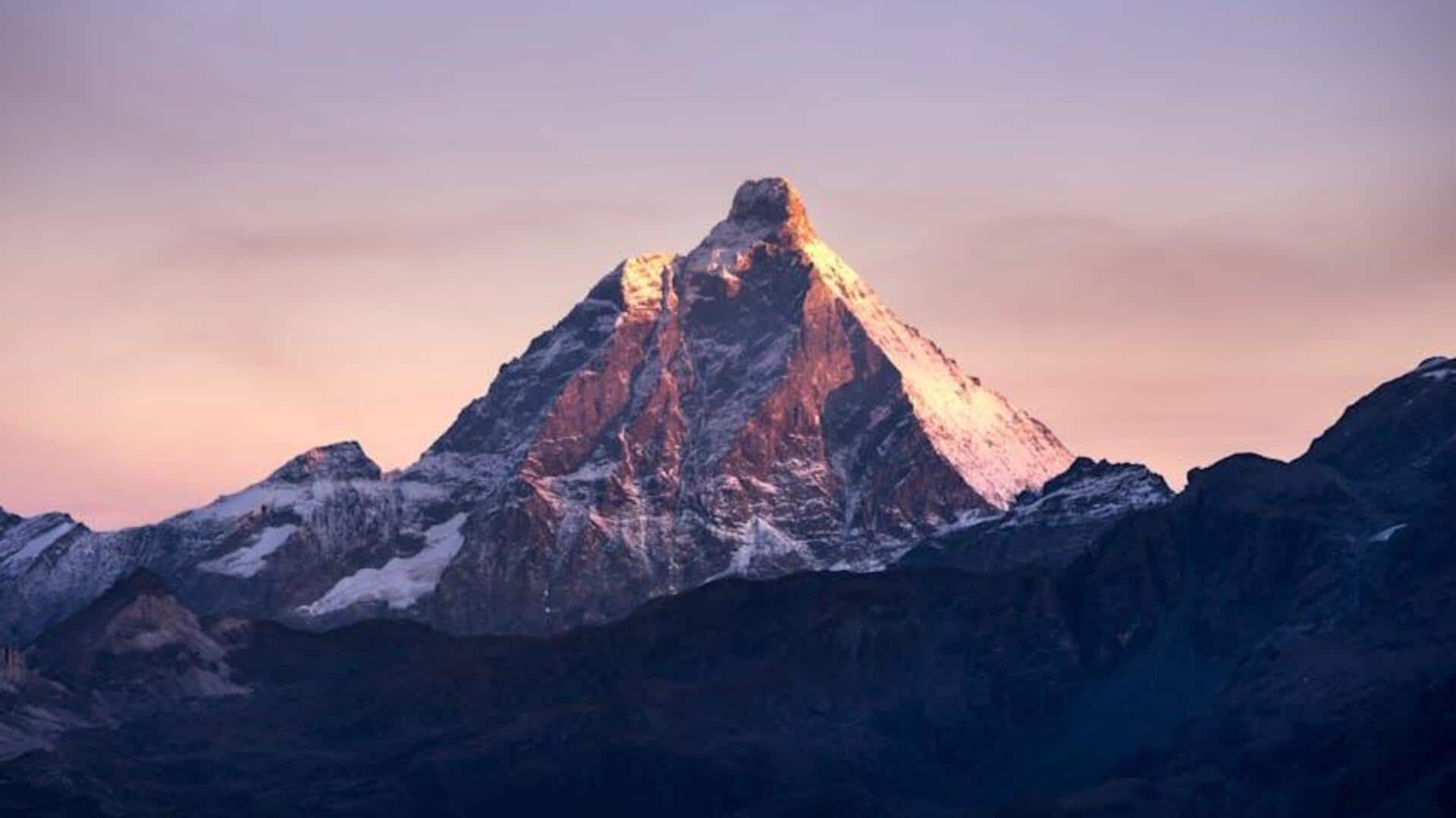 Menikmati Keindahan Matterhorn di Swiss Menikmati Keindahan Matterhorn di Swiss