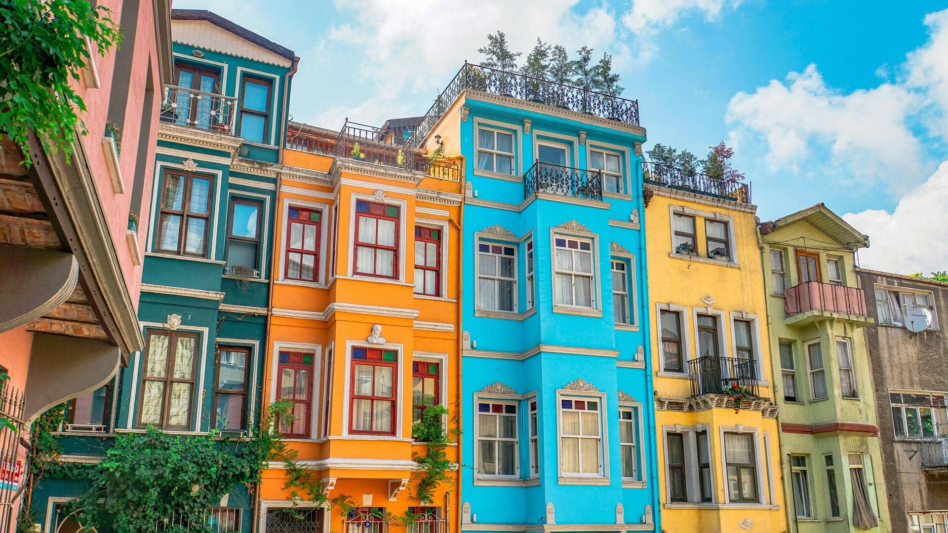 Menjelajahi Jalan Tersembunyi Istanbul untuk Wawasan Sejarah yang Unik