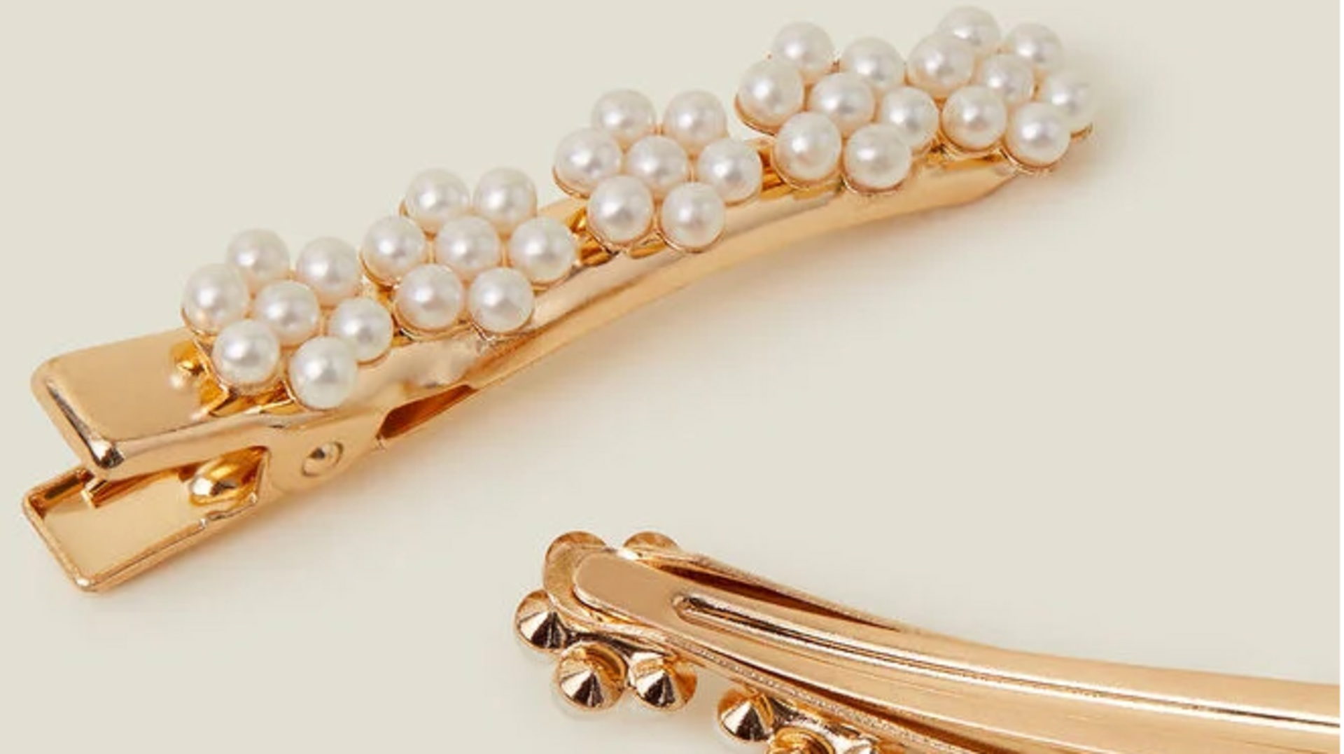 Lima tampilan India musim dingin dengan aksesori rambut mutiara