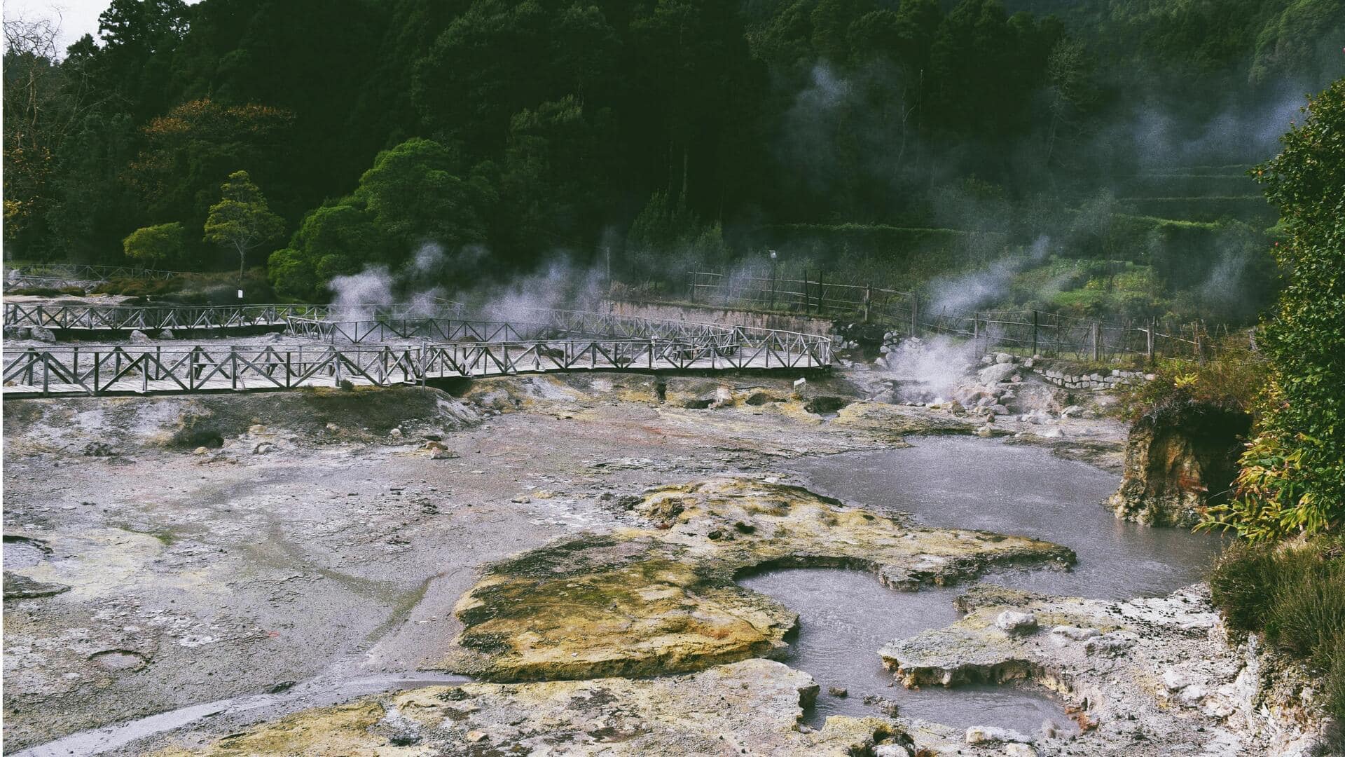 Temukan Retret Mata Air Panas Terbaik di Portugal