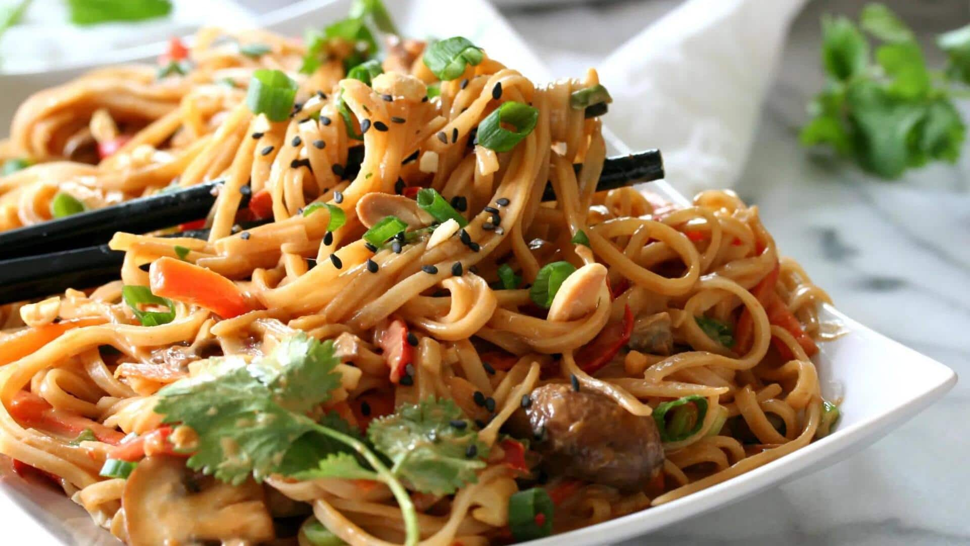 Panduan Dalam Menghidangkan Thai-Inspired Spicy Peanut Noodles