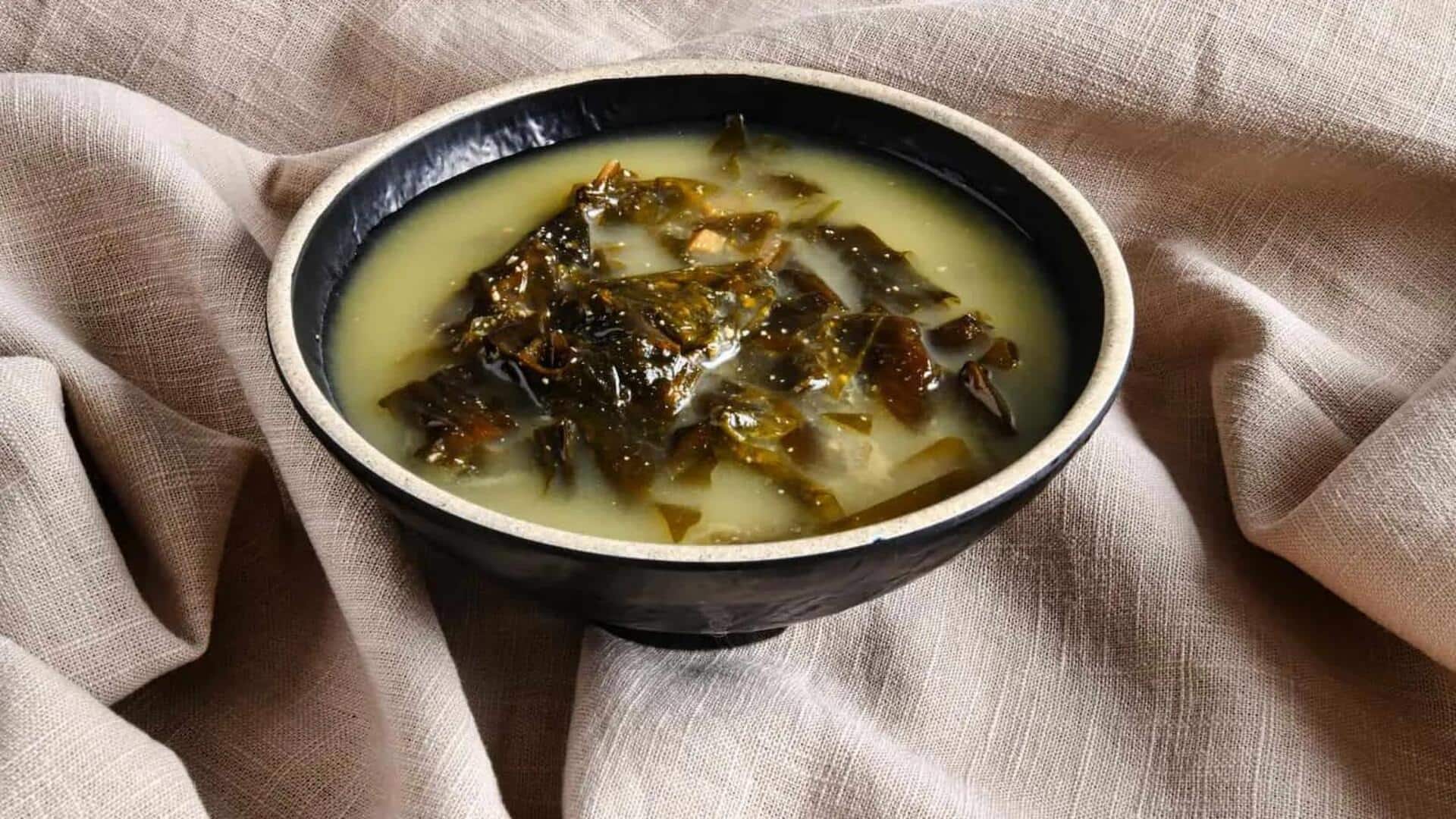 Hidangan Rumput Laut yang Unik di Restoran Pesisir Indonesia