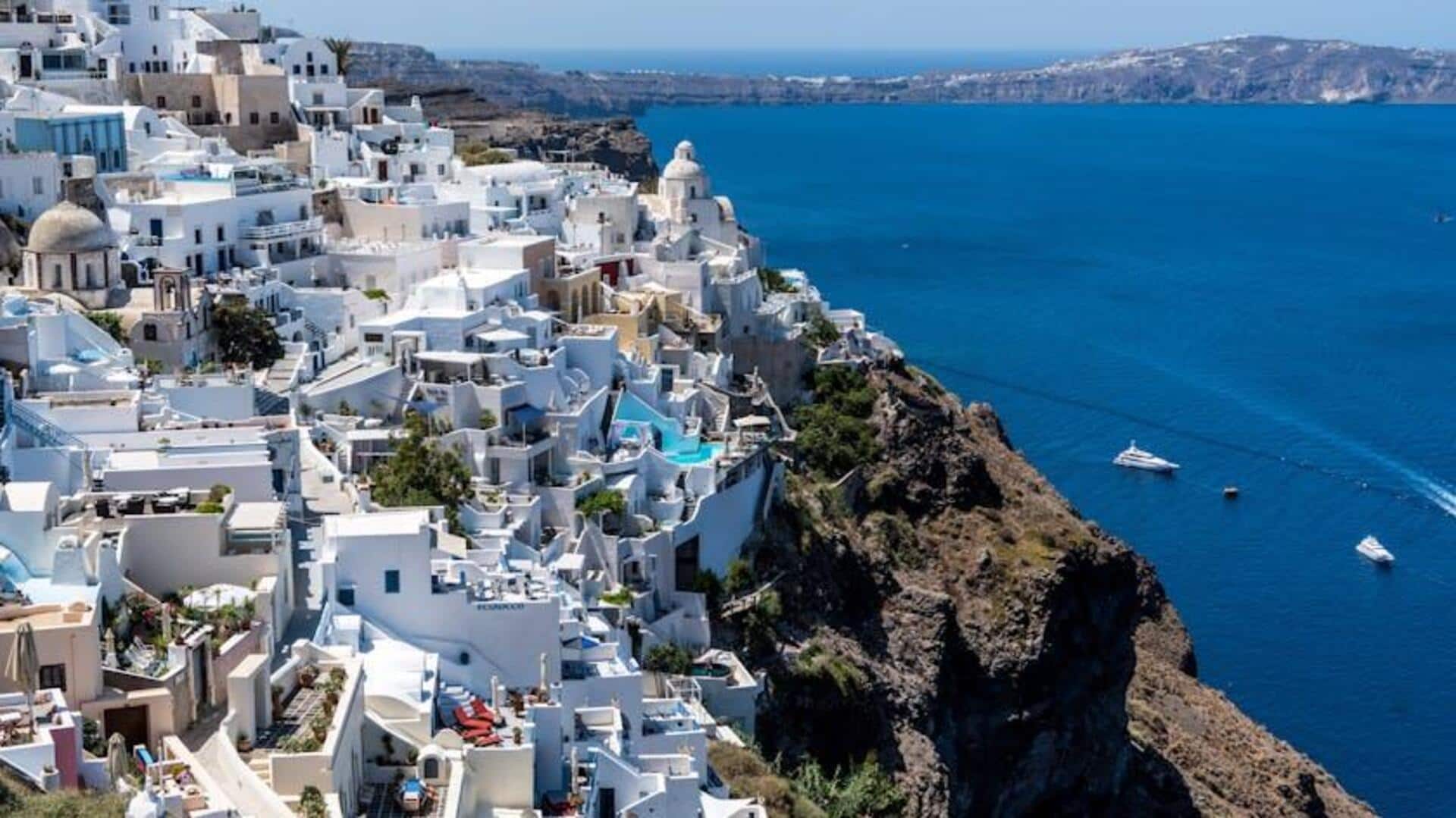Menemukan Jalur Pendakian Pesisir Santorini yang Memikat Menemukan Jalur Pendakian Pesisir Santorini yang Memikat