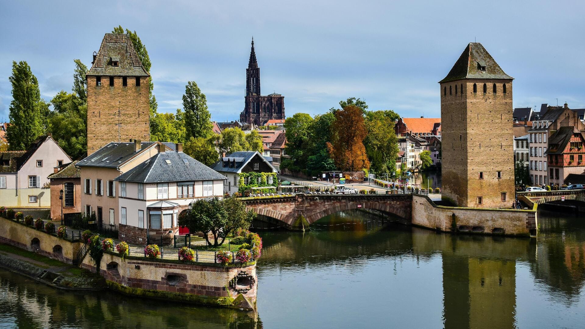 Menemukan Keindahan Jalan Abad Pertengahan Strasbourg