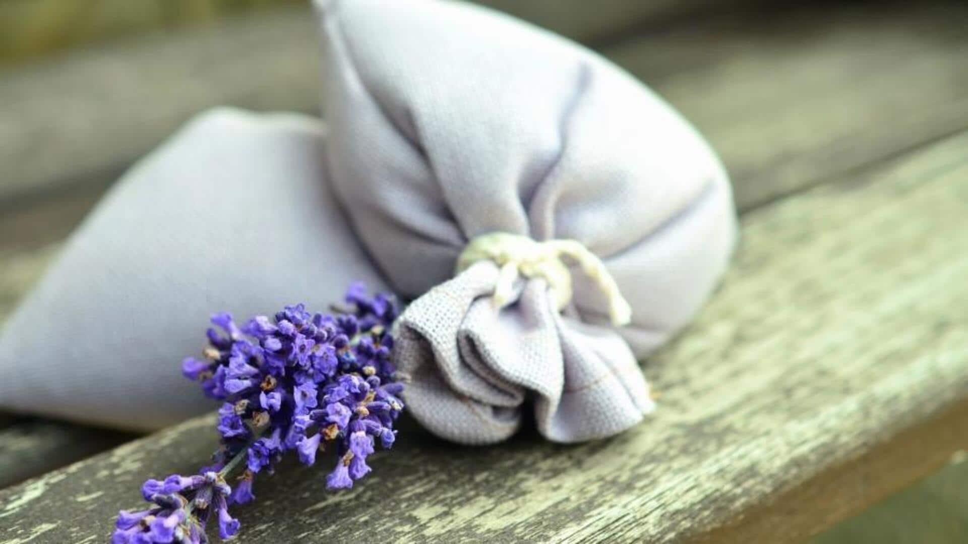 Membuat sachet wangi ramah lingkungan di rumah