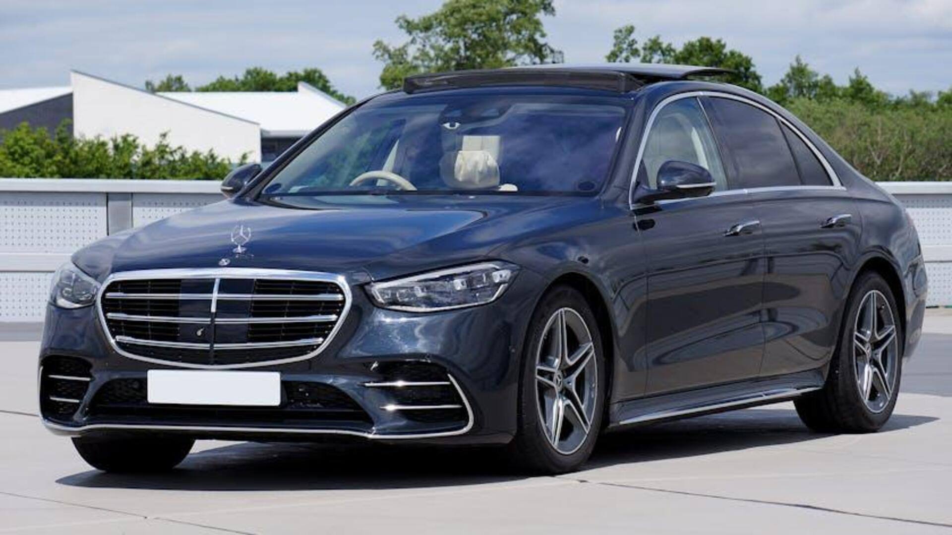 Mobil Mewah dengan Fitur Ramah Lingkungan